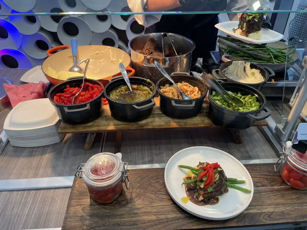 开业首日打卡亚特兰大Amex百夫长休息室(最大的百夫长休息室),里面居然有庭院?! 1 开业首日打卡亚特兰大Amex百夫长休息室(最大的百夫长休息室),里面居然有庭院?!