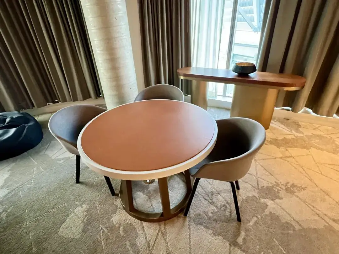 100+平方米超大套房vs北美中式酒店之巅峰,长周末游玩温哥华,哪家体验更出色? 100+平方米超大套房vs北美中式酒店之巅峰,长周末游玩温哥华,哪家体验更出色?