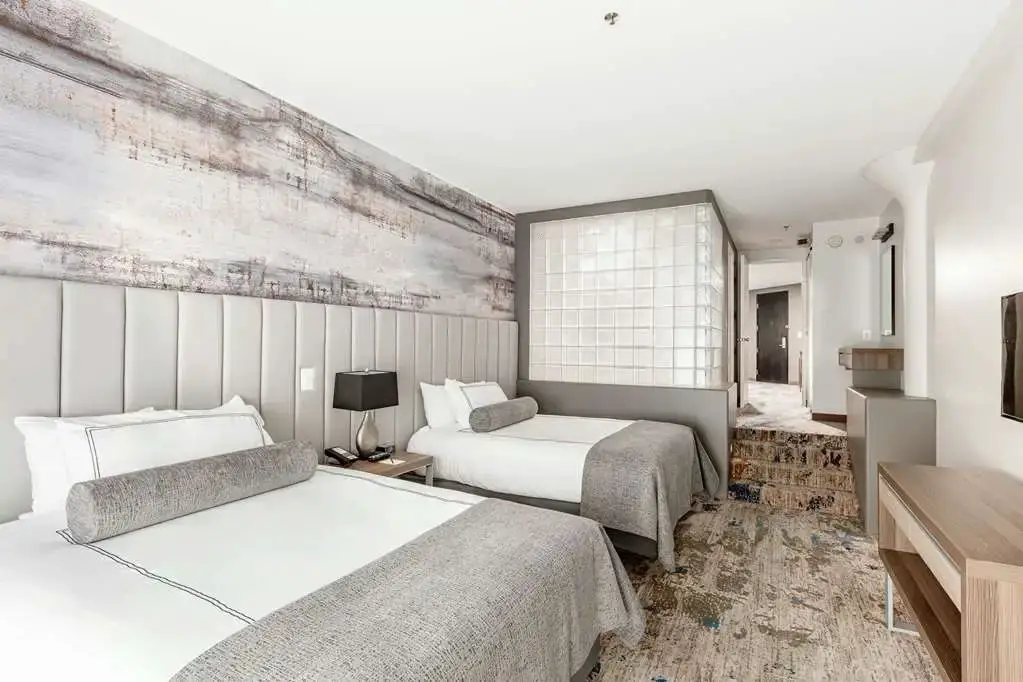 酒店Bug价：7美元入住底特律全套房酒店，还是灵活房价