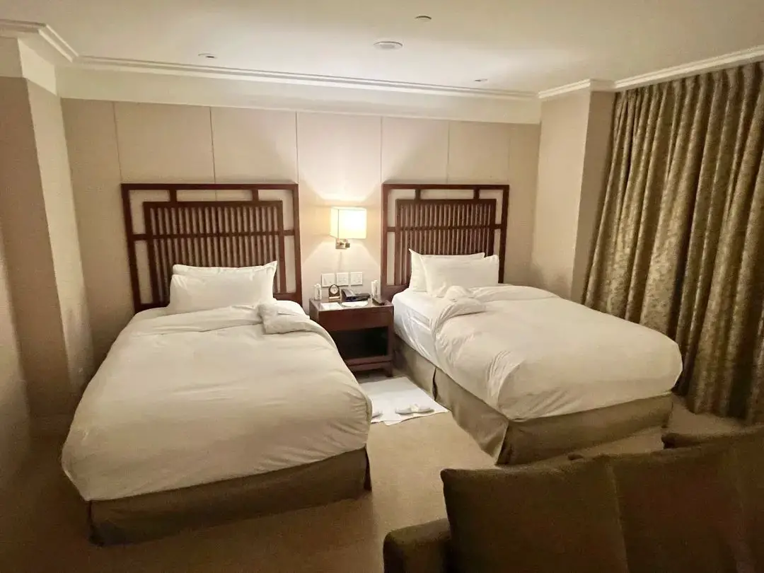 100+平方米超大套房vs北美中式酒店之巅峰,长周末游玩温哥华,哪家体验更出色? 100+平方米超大套房vs北美中式酒店之巅峰,长周末游玩温哥华,哪家体验更出色?