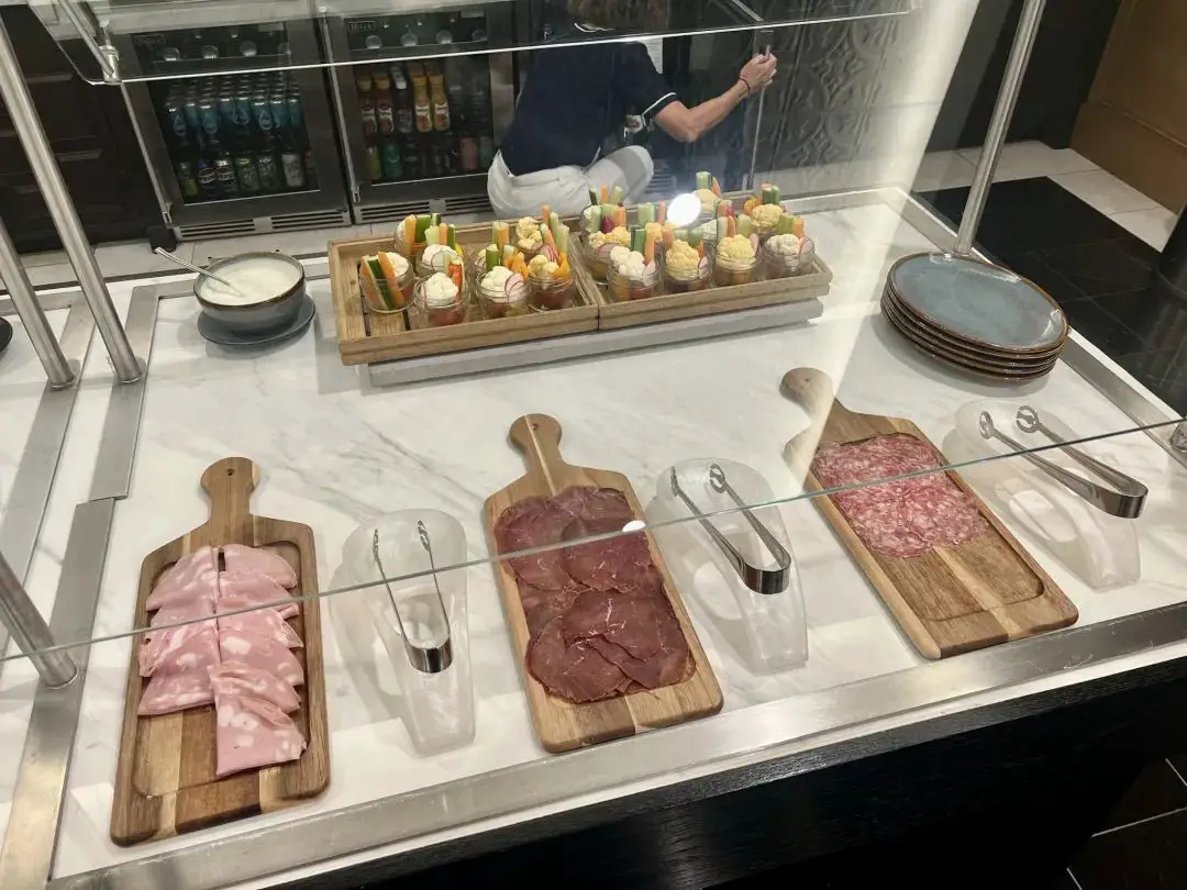 从一言难尽到充满惊喜,新酒店+升套房缺一不可,这大概是这家JW万豪最佳的打开方式了 从一言难尽到充满惊喜,新酒店+升套房缺一不可,这大概是这家JW万豪最佳的打开方式了