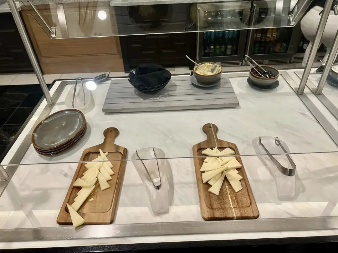 从一言难尽到充满惊喜,新酒店+升套房缺一不可,这大概是这家JW万豪最佳的打开方式了 从一言难尽到充满惊喜,新酒店+升套房缺一不可,这大概是这家JW万豪最佳的打开方式了