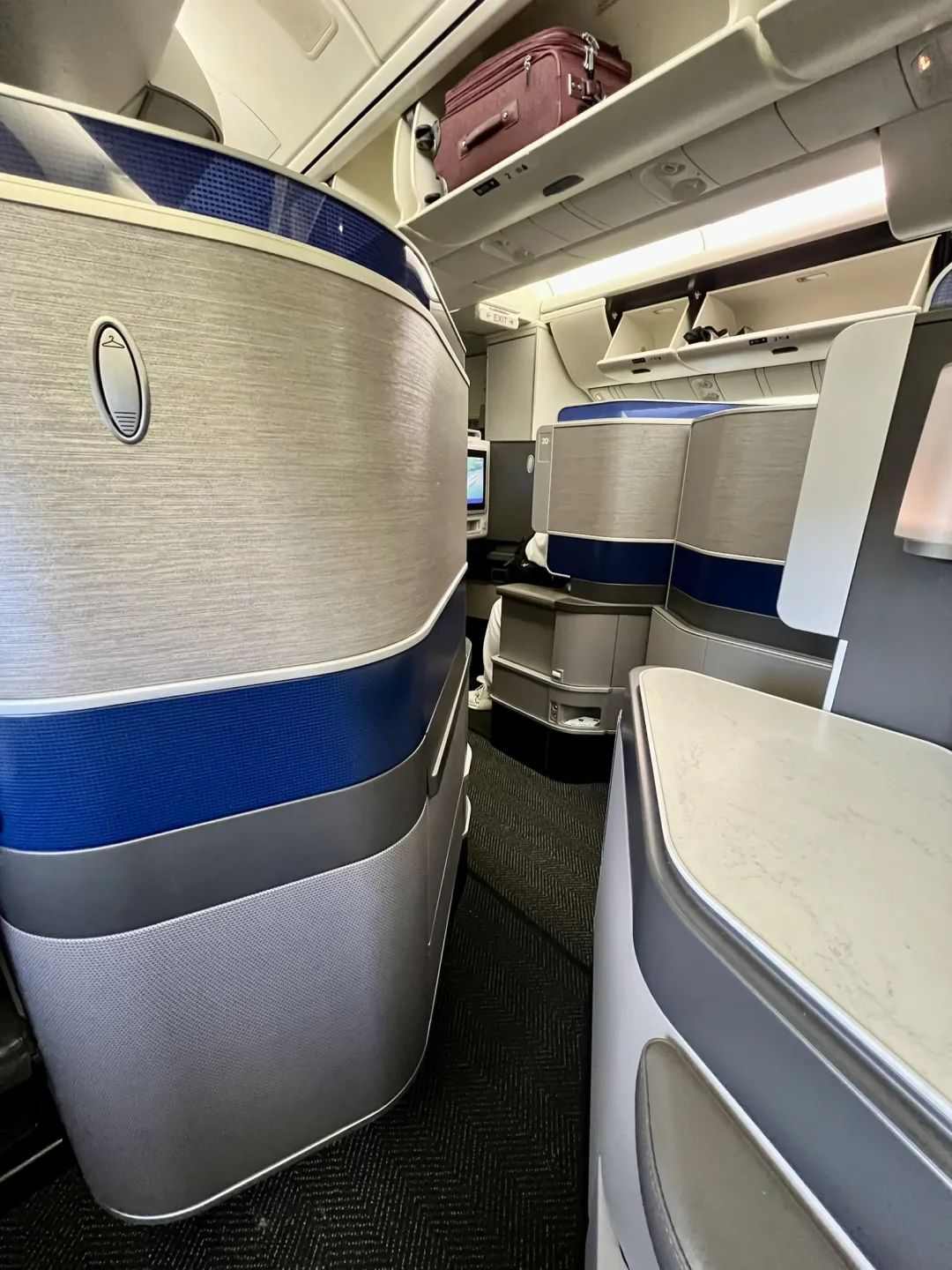 短途境内航班居然飞到了最佳B767商务舱，感恩这次终于没碰到降舱 / 坏座椅