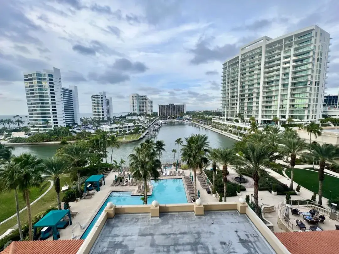 万豪40K免房券居然住到了水准不错的丽思卡尔顿，然而本来到手的套房没了……