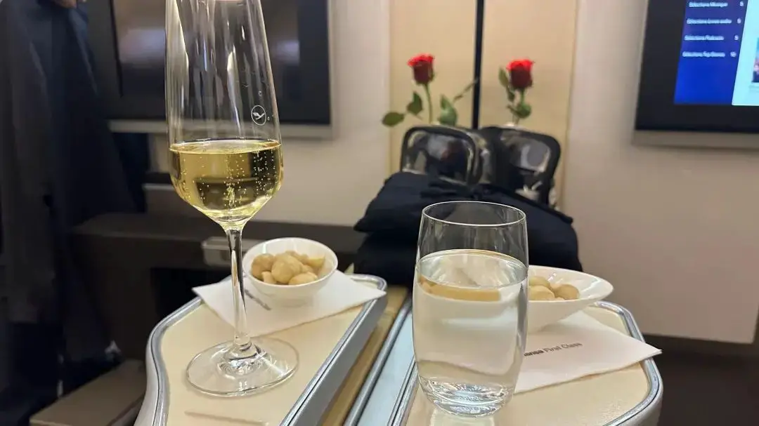 短途境内航班居然飞到了最佳B767商务舱，感恩这次终于没碰到降舱 / 坏座椅