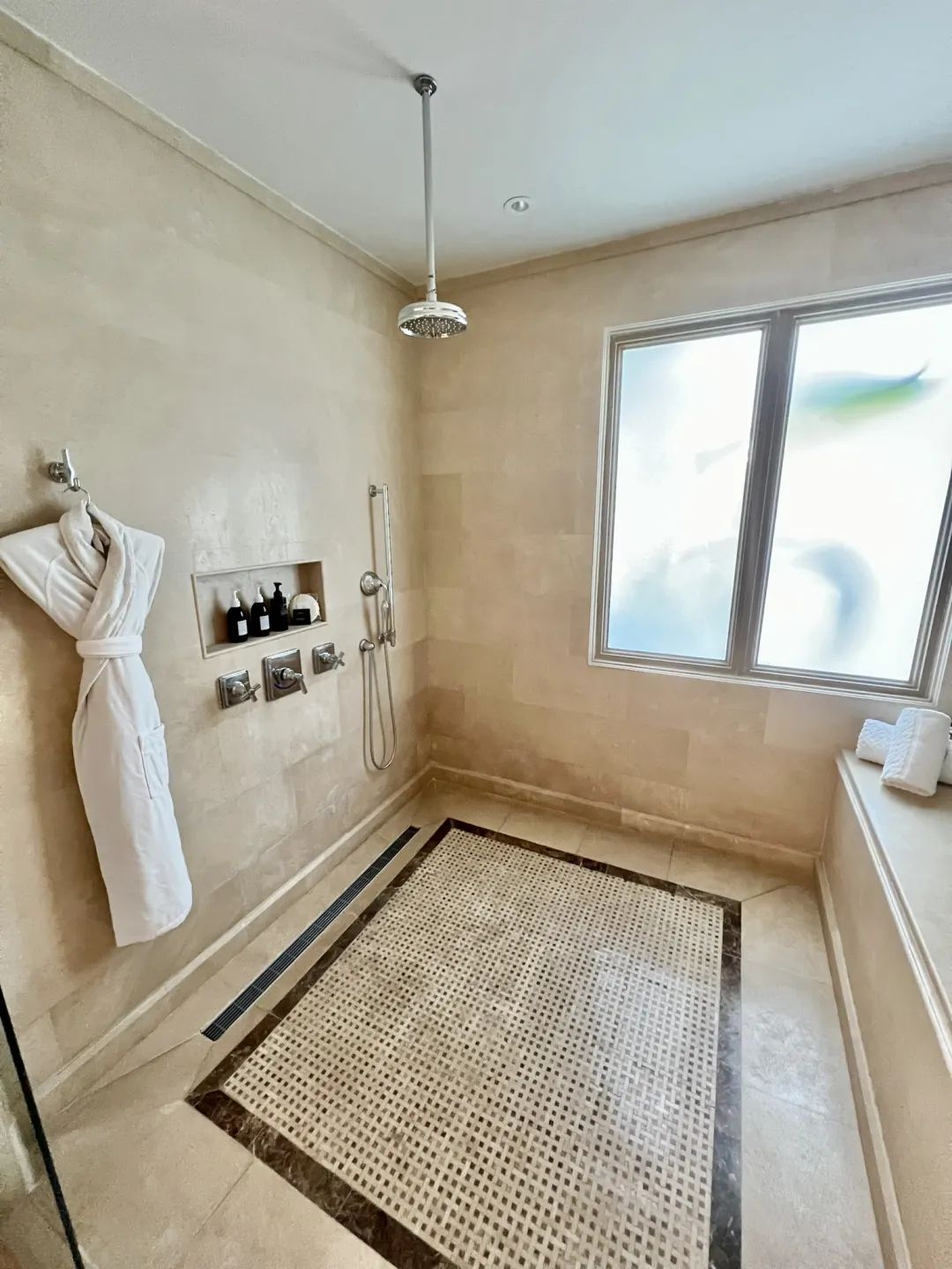 北美最佳瑞吉之一?硬件顶级&环境无敌,但每晚108美元的度假村费堪比抢劫 - 波多黎各巴伊亚海滩瑞吉度假酒店(The St. Regis Bahia Beach Resort, Puerto Rico)入住体验 22 北美最佳瑞吉之一?硬件顶级&环境无敌,但每晚108美元的度假村费堪比抢劫……