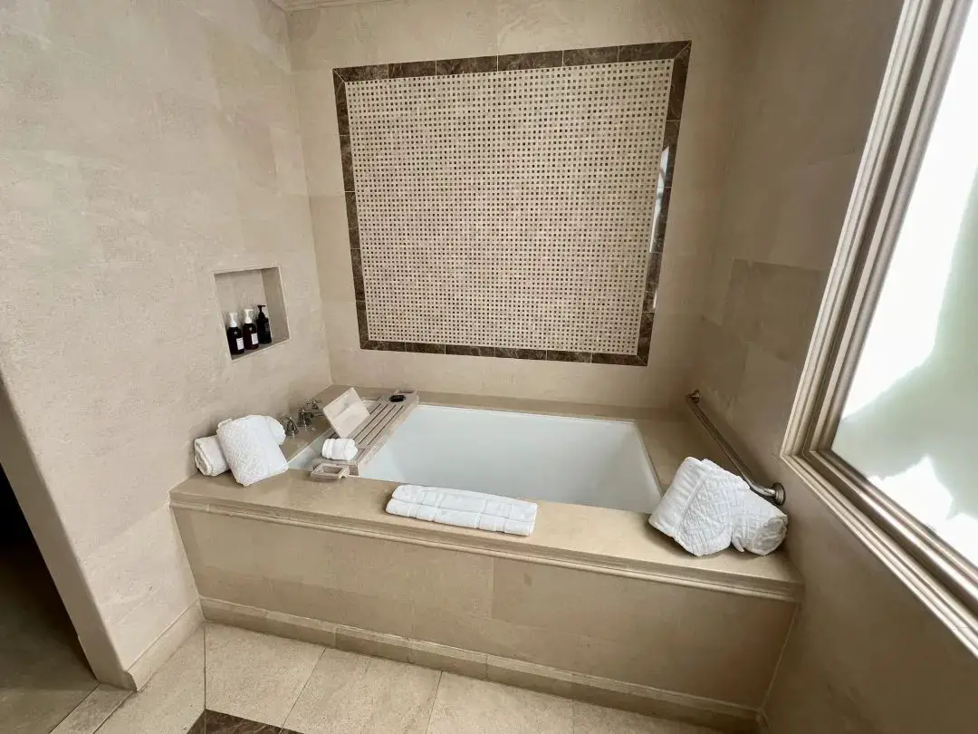 北美最佳瑞吉之一?硬件顶级&环境无敌,但每晚108美元的度假村费堪比抢劫 - 波多黎各巴伊亚海滩瑞吉度假酒店(The St. Regis Bahia Beach Resort, Puerto Rico)入住体验 35 北美最佳瑞吉之一?硬件顶级&环境无敌,但每晚108美元的度假村费堪比抢劫……