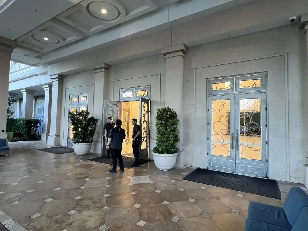 华尔道夫&迪士尼两不误,免房券用在这里还不错哦 - 奥兰多华尔道夫酒店(Waldorf Astoria Orlando)入住体验 4 华尔道夫&迪士尼两不误,免房券用在这里还不错哦,还有住三送一 + 顶级VIP礼遇