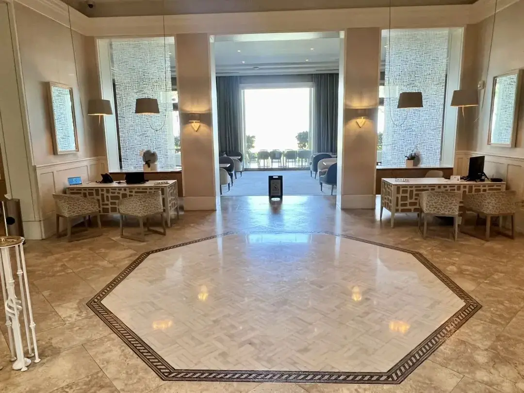 北美最佳瑞吉之一?硬件顶级&环境无敌,但每晚108美元的度假村费堪比抢劫 - 波多黎各巴伊亚海滩瑞吉度假酒店(The St. Regis Bahia Beach Resort, Puerto Rico)入住体验 3 北美最佳瑞吉之一?硬件顶级&环境无敌,但每晚108美元的度假村费堪比抢劫……