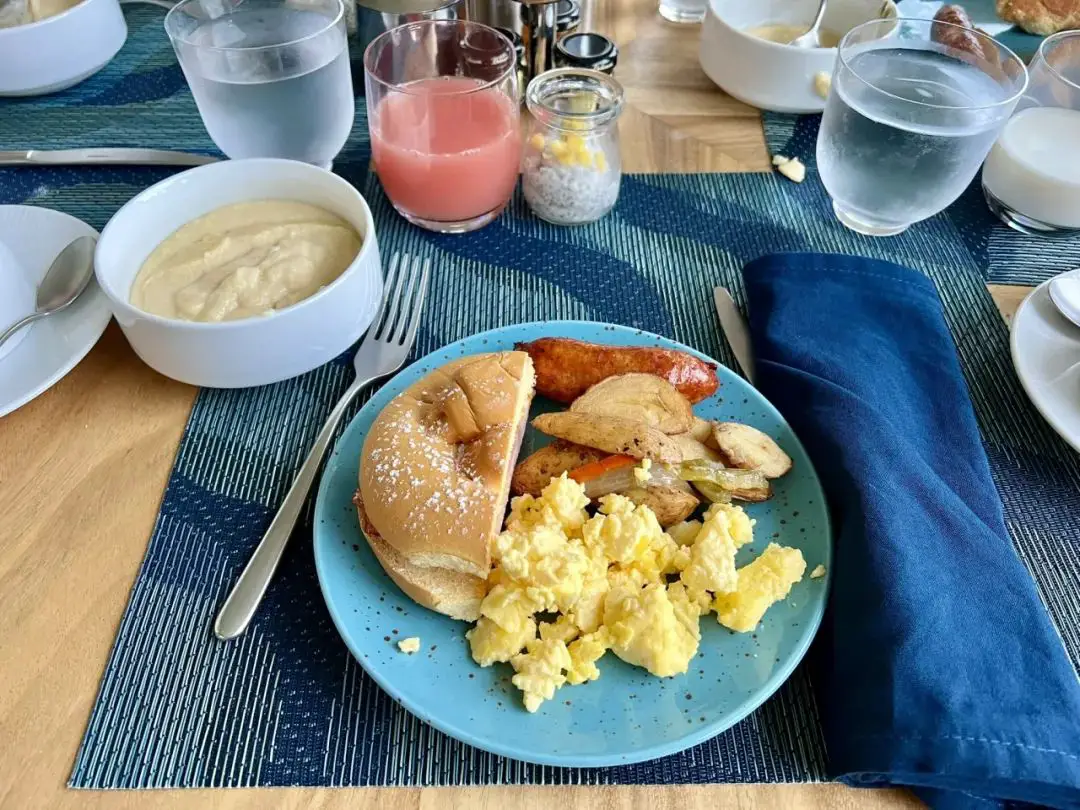 北美最佳瑞吉之一?硬件顶级&环境无敌,但每晚108美元的度假村费堪比抢劫 - 波多黎各巴伊亚海滩瑞吉度假酒店(The St. Regis Bahia Beach Resort, Puerto Rico)入住体验 65 北美最佳瑞吉之一?硬件顶级&环境无敌,但每晚108美元的度假村费堪比抢劫……