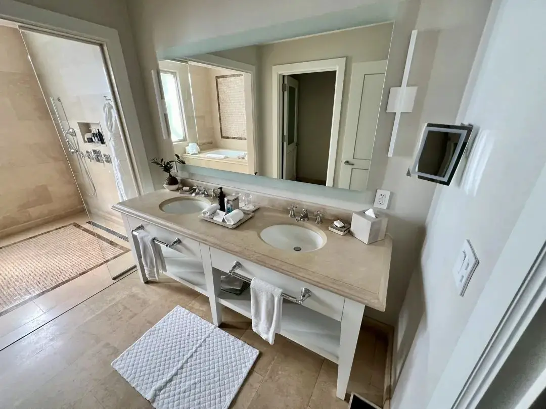 北美最佳瑞吉之一?硬件顶级&环境无敌,但每晚108美元的度假村费堪比抢劫 - 波多黎各巴伊亚海滩瑞吉度假酒店(The St. Regis Bahia Beach Resort, Puerto Rico)入住体验 33 北美最佳瑞吉之一?硬件顶级&环境无敌,但每晚108美元的度假村费堪比抢劫……