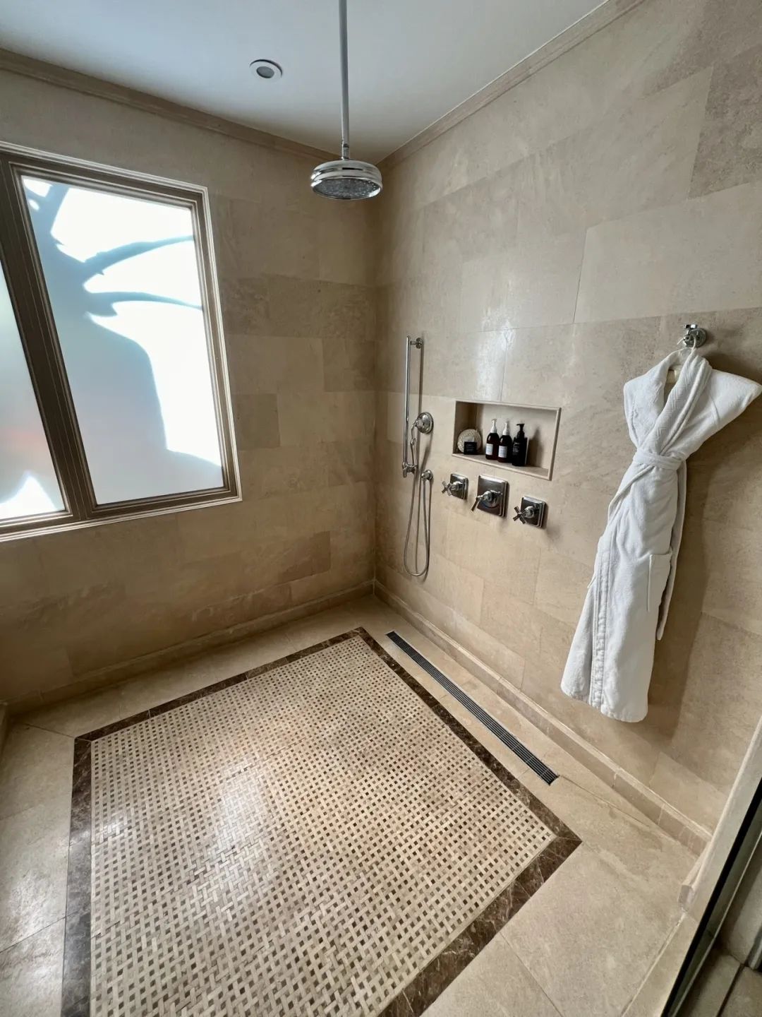 北美最佳瑞吉之一?硬件顶级&环境无敌,但每晚108美元的度假村费堪比抢劫 - 波多黎各巴伊亚海滩瑞吉度假酒店(The St. Regis Bahia Beach Resort, Puerto Rico)入住体验 34 北美最佳瑞吉之一?硬件顶级&环境无敌,但每晚108美元的度假村费堪比抢劫……