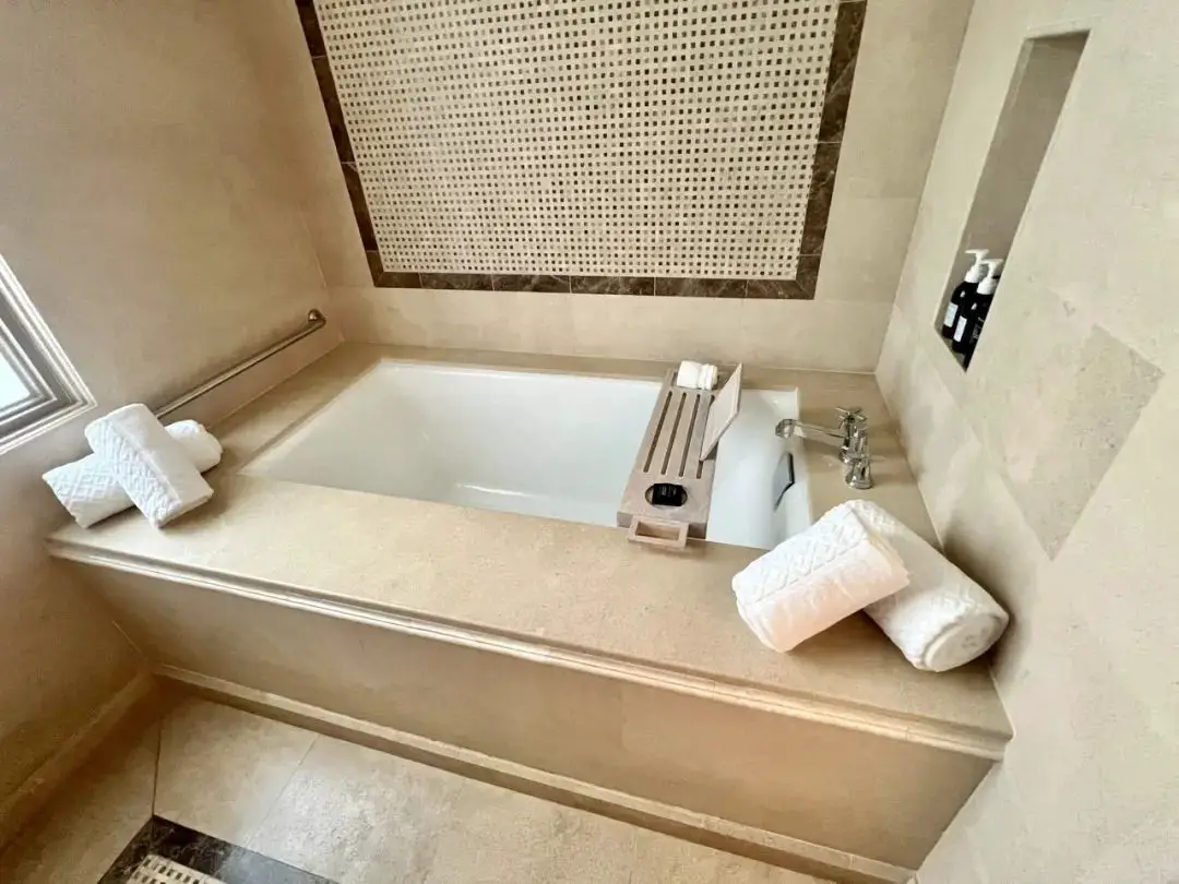 北美最佳瑞吉之一?硬件顶级&环境无敌,但每晚108美元的度假村费堪比抢劫 - 波多黎各巴伊亚海滩瑞吉度假酒店(The St. Regis Bahia Beach Resort, Puerto Rico)入住体验 24 北美最佳瑞吉之一?硬件顶级&环境无敌,但每晚108美元的度假村费堪比抢劫……