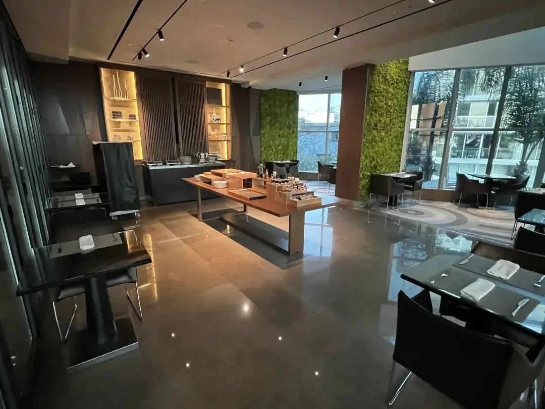 海景无敌但设计拉胯，不过Checkout之后还能洗澡让我没想到