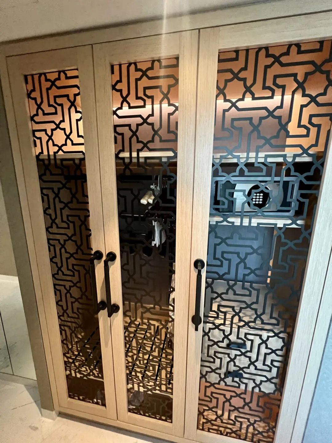 海景无敌但设计拉胯，不过Checkout之后还能洗澡让我没想到