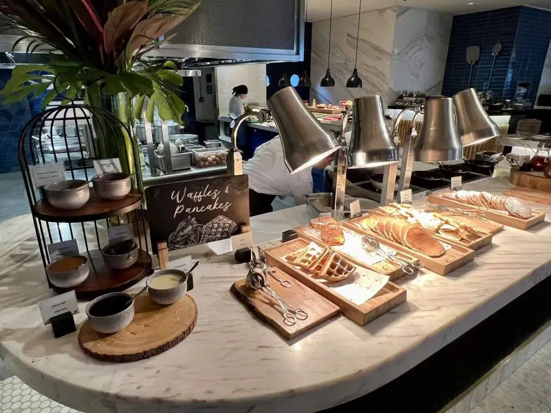 海景无敌但设计拉胯，不过Checkout之后还能洗澡让我没想到