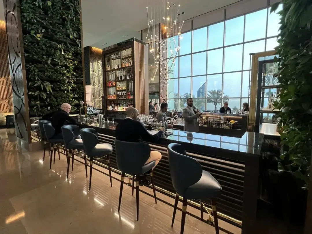 海景无敌但设计拉胯，不过Checkout之后还能洗澡让我没想到