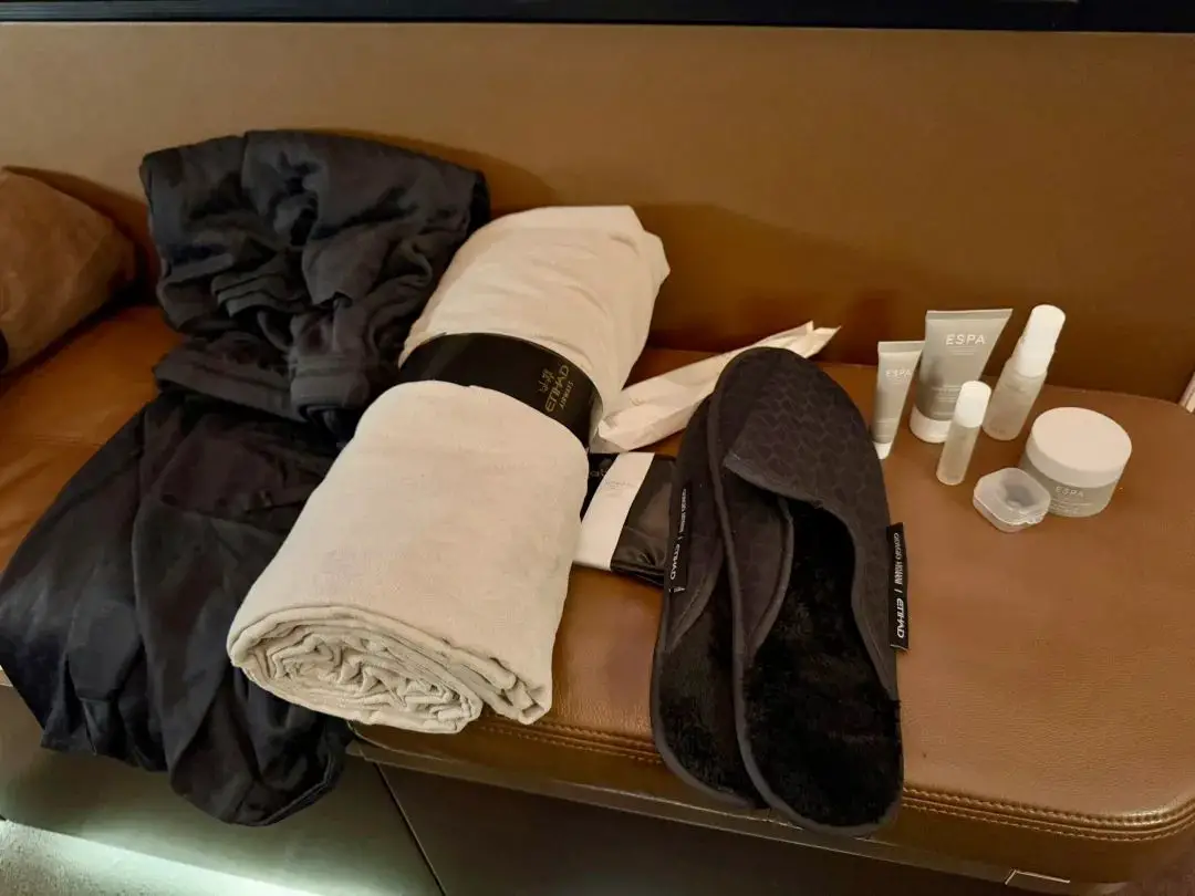 史上最强升舱!免费升至阿提哈德航空空中官邸,畅享空中三居室最奢华体验!土豪航司给我送上不可思议新年惊喜 16 史上最强升舱!免费升至空中官邸,畅享空中三居室最奢华体验!土豪航司给我送上不可思议新年惊喜