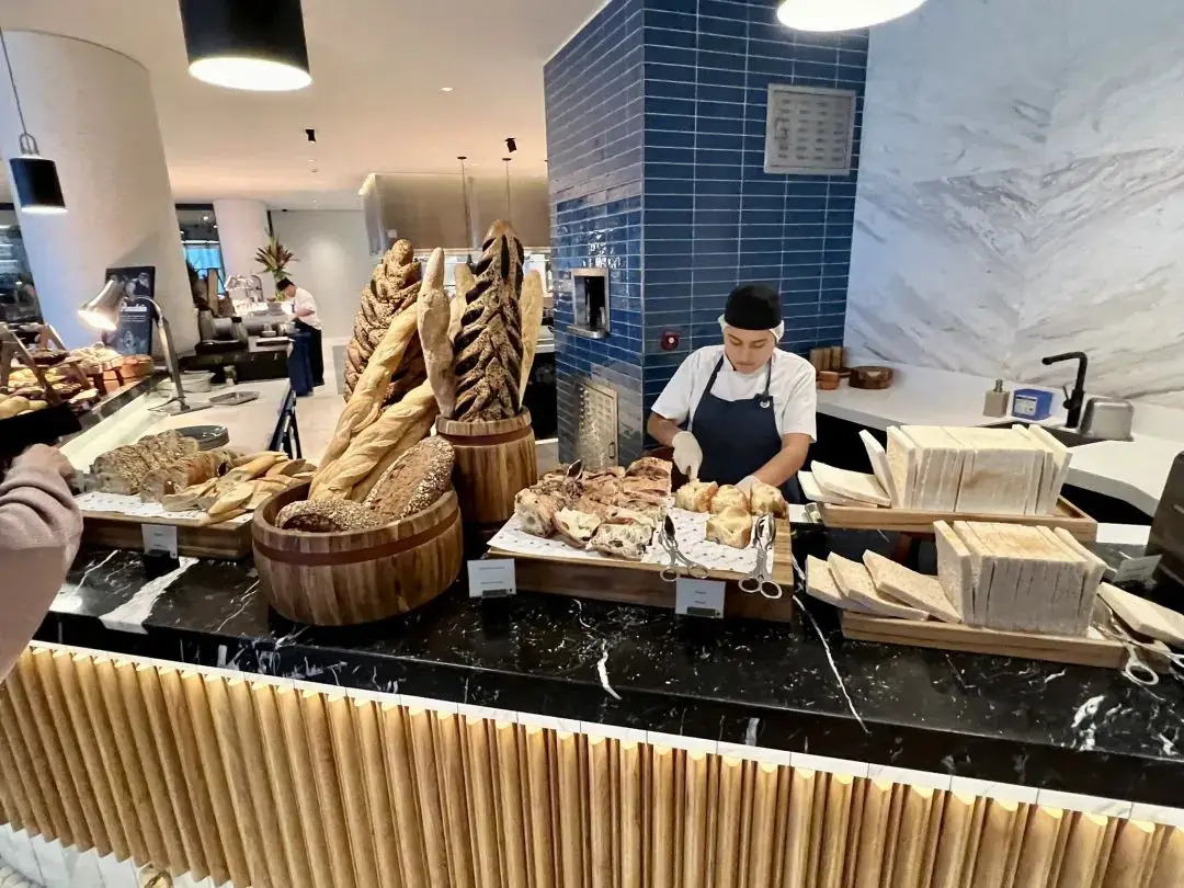 海景无敌但设计拉胯，不过Checkout之后还能洗澡让我没想到