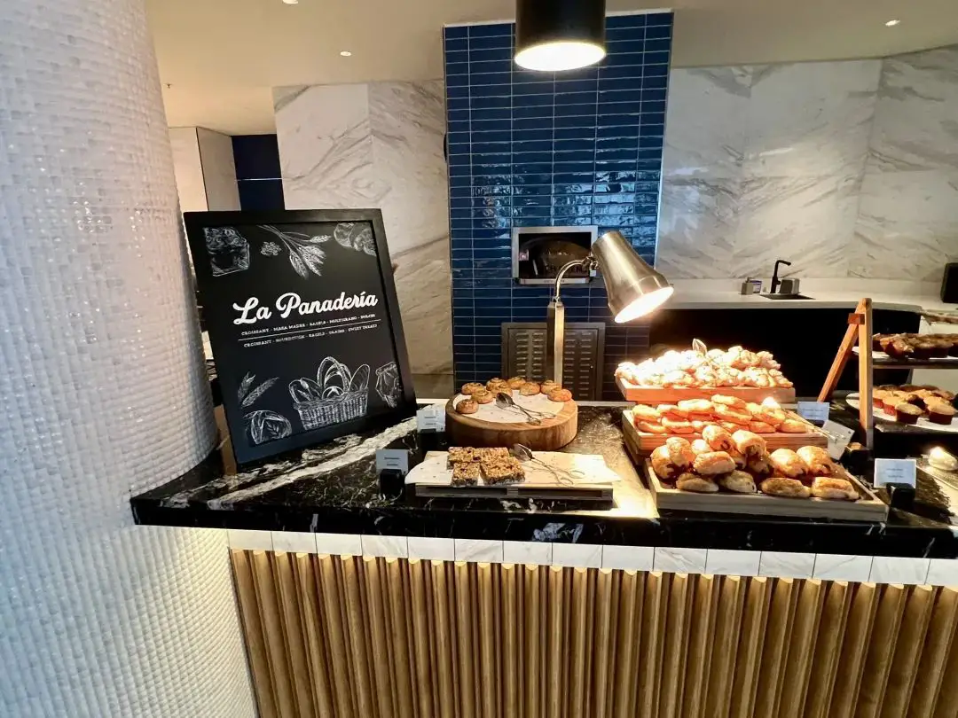 海景无敌但设计拉胯，不过Checkout之后还能洗澡让我没想到