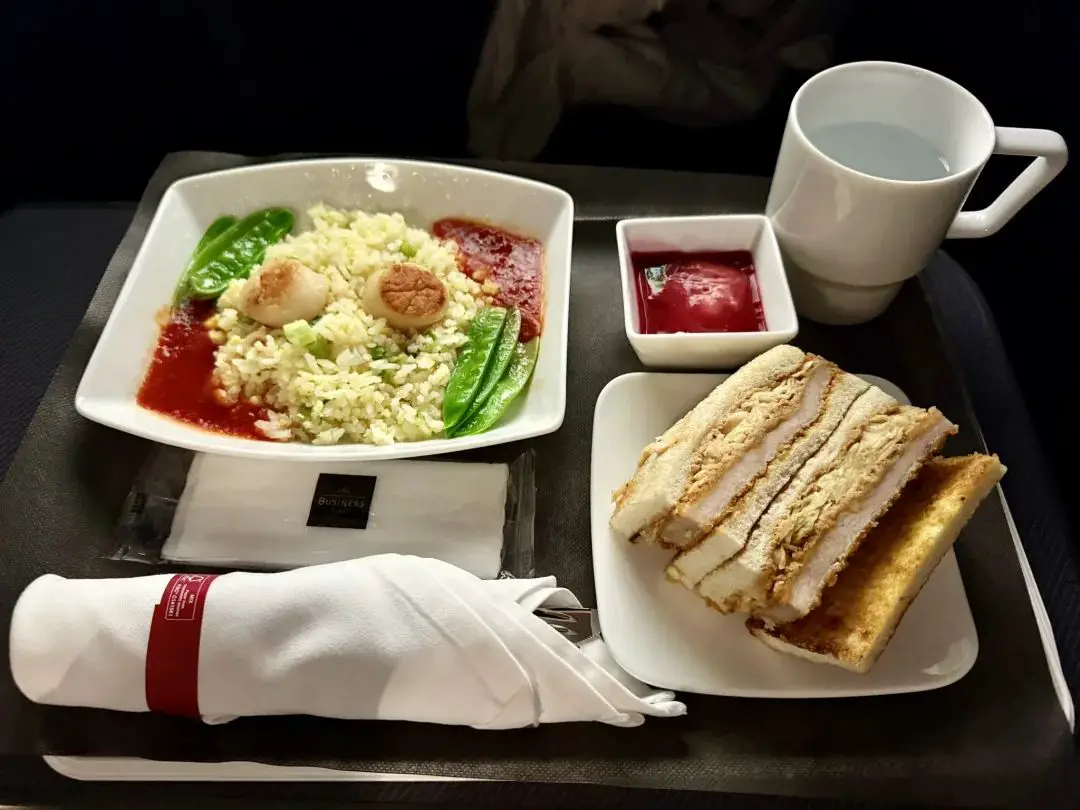 1000美元不到竟拿下亚美线最顶级套间商务舱!“无中生有”大法立大功 - 日本航空A350-1000(纽约 - 东京羽田)商务舱体验 29 1000美元不到竟拿下亚美线最顶级商务舱!“无中生有”大法立大功,实战体验惊喜重重