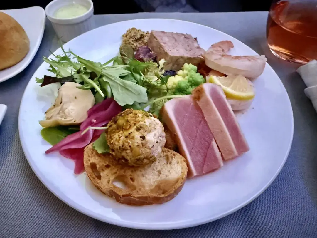 1000美元不到竟拿下亚美线最顶级套间商务舱!“无中生有”大法立大功 - 日本航空A350-1000(纽约 - 东京羽田)商务舱体验 34 1000美元不到竟拿下亚美线最顶级商务舱!“无中生有”大法立大功,实战体验惊喜重重