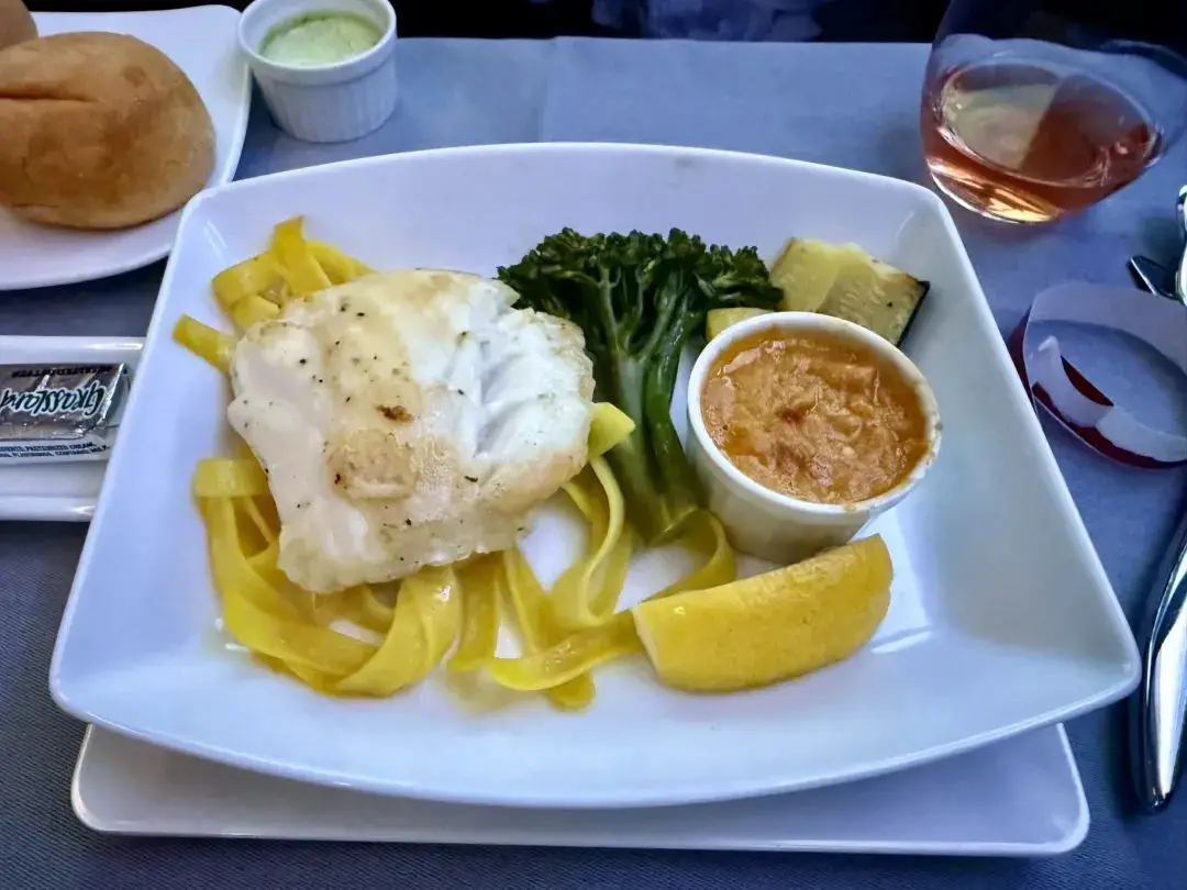 1000美元不到竟拿下亚美线最顶级套间商务舱!“无中生有”大法立大功 - 日本航空A350-1000(纽约 - 东京羽田)商务舱体验 35 1000美元不到竟拿下亚美线最顶级商务舱!“无中生有”大法立大功,实战体验惊喜重重