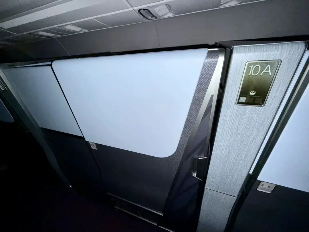 1000美元不到竟拿下亚美线最顶级套间商务舱!“无中生有”大法立大功 - 日本航空A350-1000(纽约 - 东京羽田)商务舱体验 25 1000美元不到竟拿下亚美线最顶级商务舱!“无中生有”大法立大功,实战体验惊喜重重