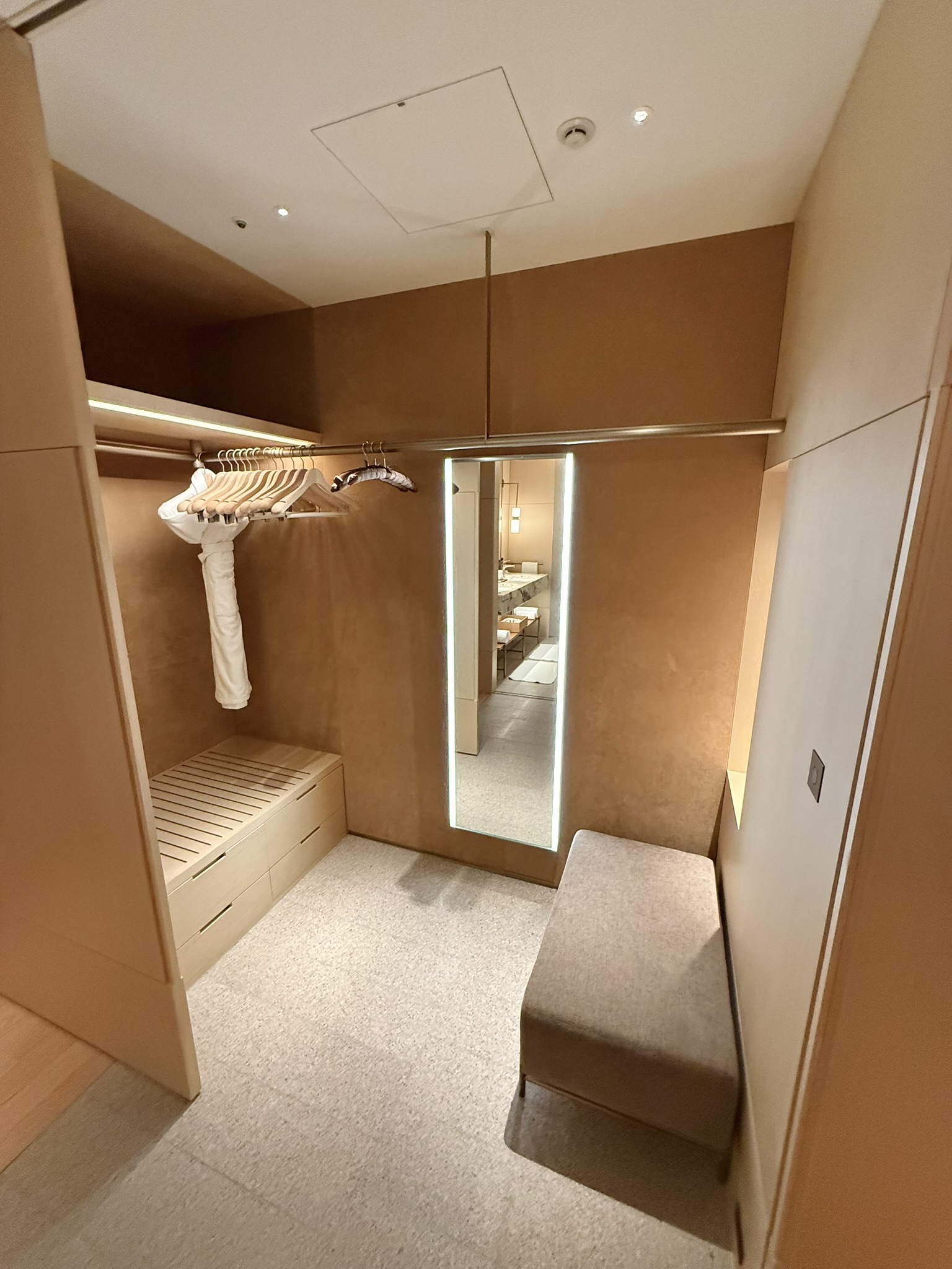 从五星体验到尴尬收场,全因一套睡衣 - 福冈丽思卡尔顿酒店(The Ritz-Carlton, Fukuoka)入住体验 14 从五星体验到尴尬收场,全因一套睡衣 - 福冈丽思卡尔顿酒店(The Ritz-Carlton, Fukuoka)入住体验