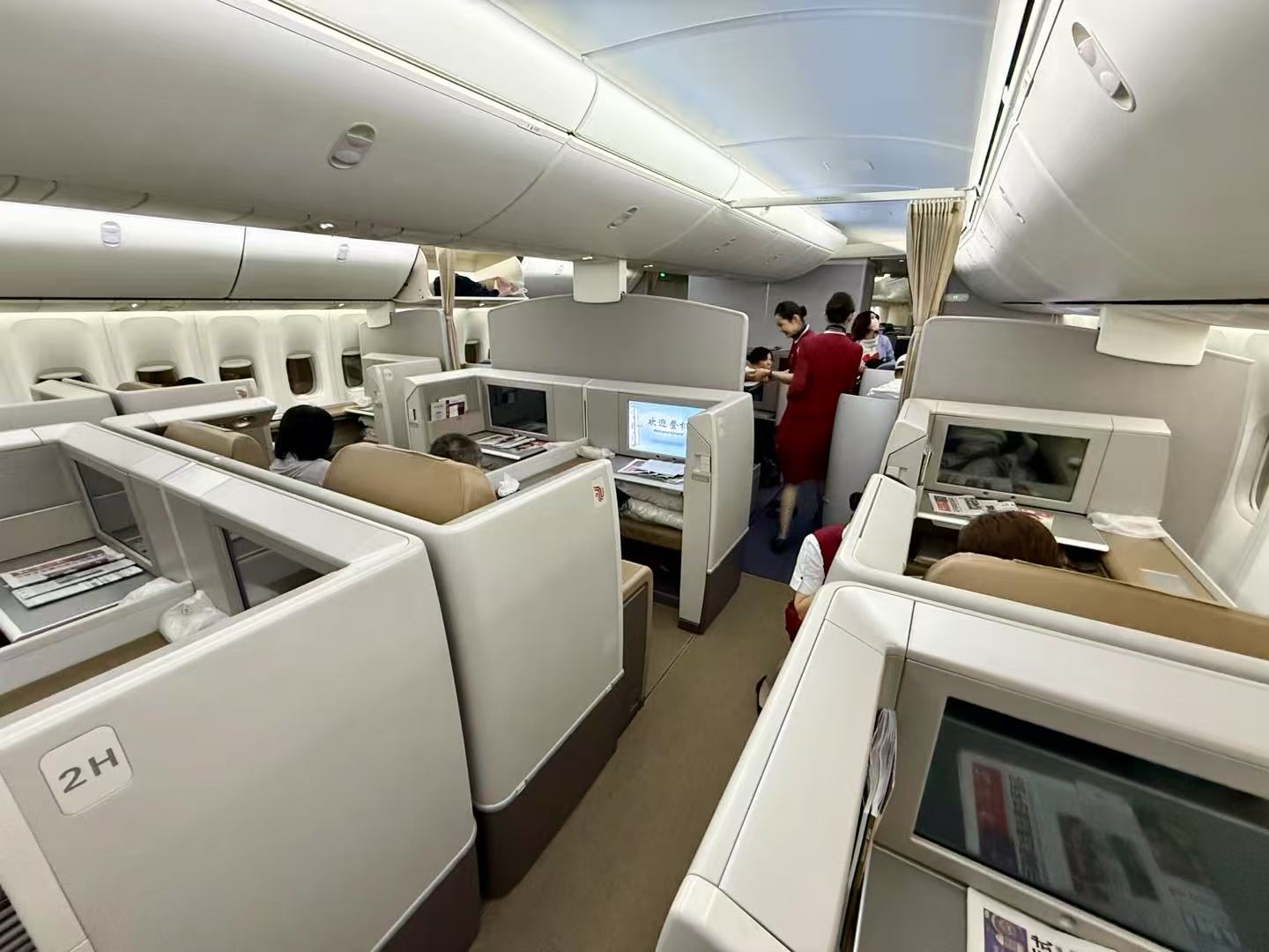 解锁期待已久的国航B747-8空中女王Bug头等舱机票,星友聚会 & 偶遇名人,还赚到积分 3 解锁期待已久的国航B747-8空中女王Bug头等舱机票,星友聚会 & 偶遇名人,还赚到积分