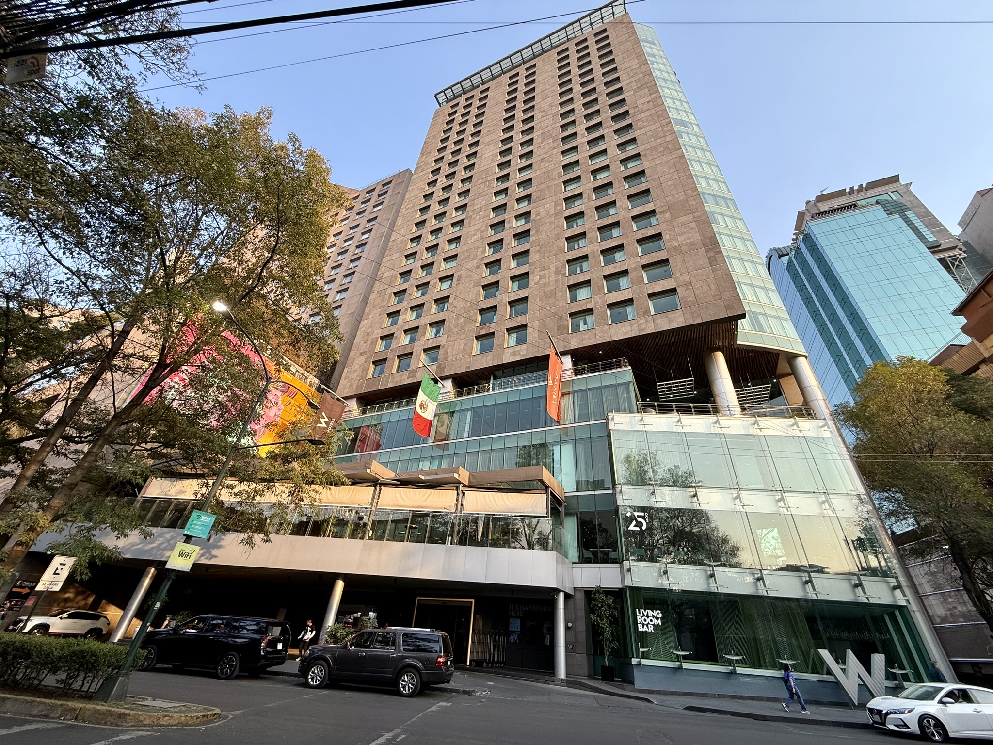 豪华地段,全面翻新——但又“大车店”的味道 - JW Marriott Hotel Mexico City Polanco入住体验 5 豪华地段,全面翻新——但又“大车店”的味道 - JW Marriott Hotel Mexico City Polanco入住体验