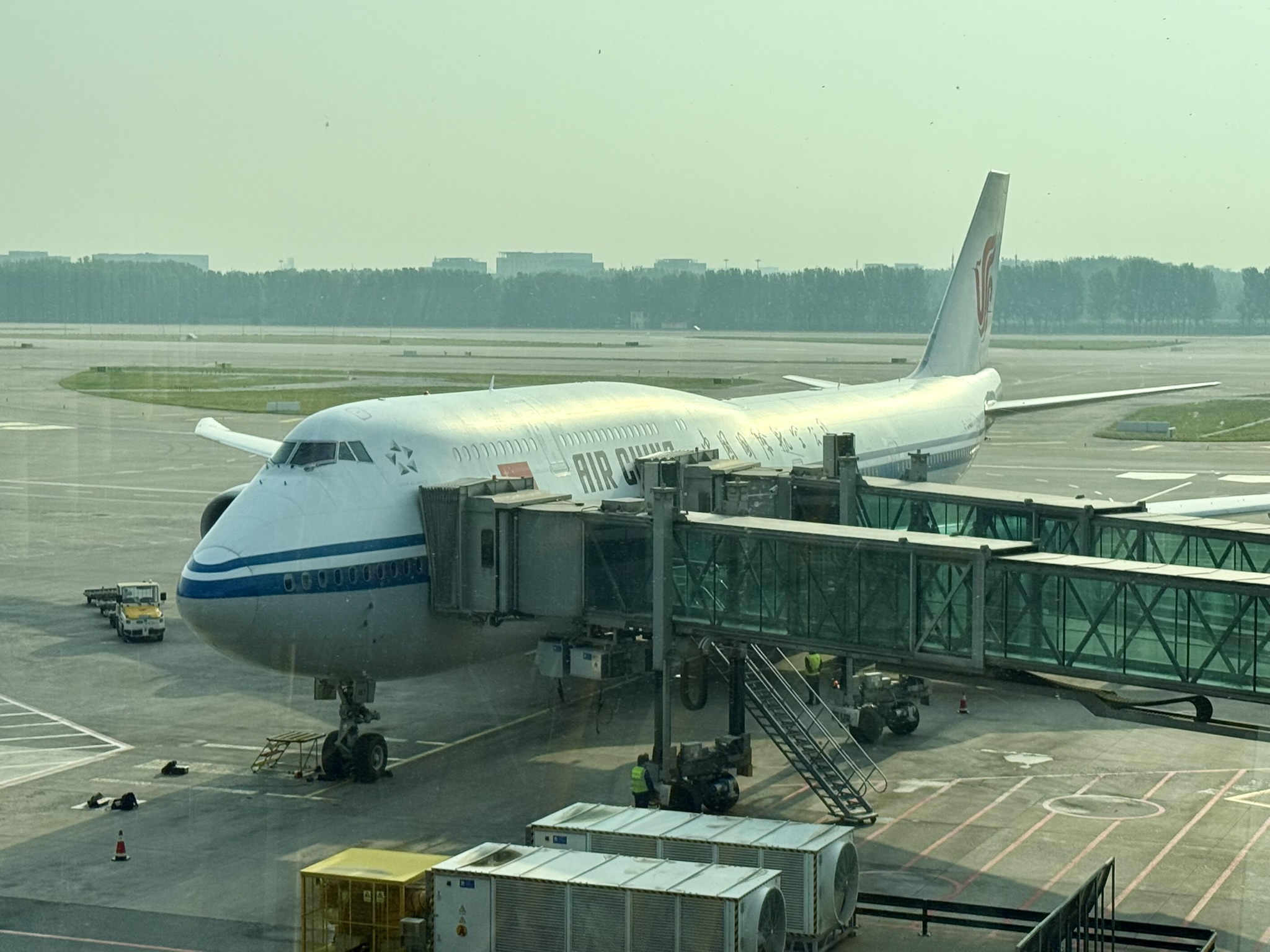 国航B747-8头等舱Bug票,16小时沉浸式飞行 - 国航B747-8 JFK – PEK(纽约 – 北京)头等舱体验 38 国航B747-8头等舱Bug票,16小时沉浸式飞行 - 国航B747-8 JFK – PEK(纽约 – 北京)头等舱体验