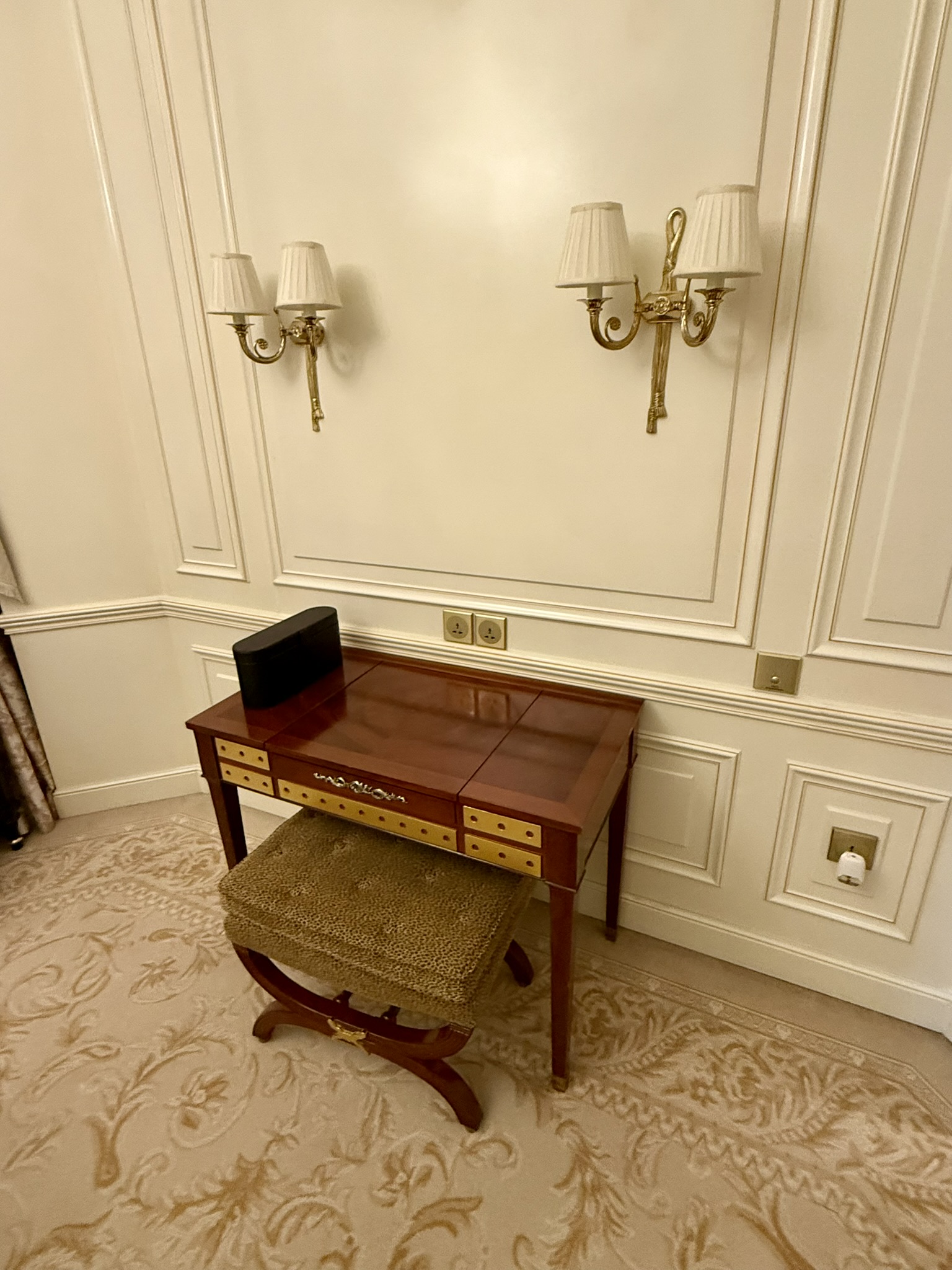 直升160平米欧式宫廷风格超大套房 - 天津丽思卡尔顿(The Ritz-Carlton, Tianjin)入住体验 14 直升160平米欧式宫廷风格超大套房 - 天津丽思卡尔顿(The Ritz-Carlton, Tianjin)入住体验