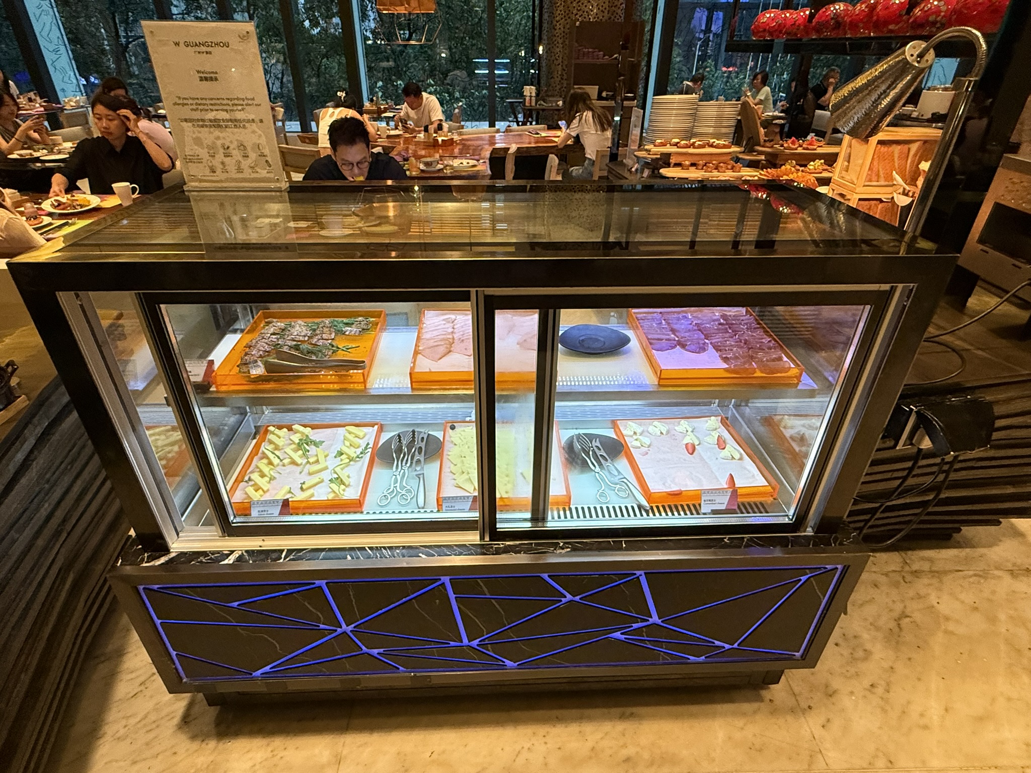 低调不浮夸,居然还有行政酒廊 - 广州W酒店(W Guangzhou)入住体验 38 低调不浮夸,居然还有行政酒廊 - 广州W酒店(W Guangzhou)入住体验