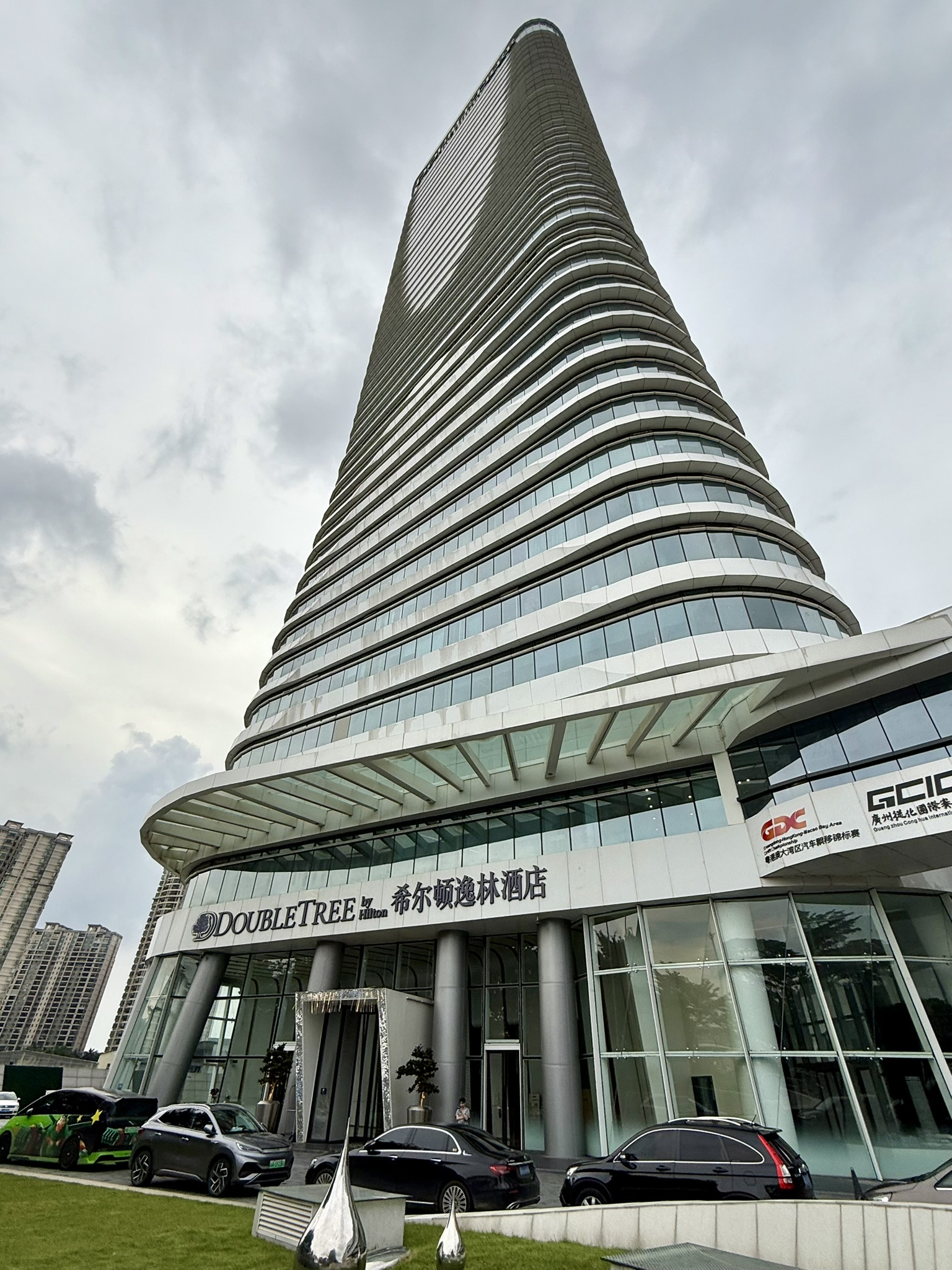 在“大车店”品牌住出了华尔道夫的感觉 - 佛山南海和华希尔顿逸林酒店(DoubleTree by Hilton Foshan Nanhai)入住体验 1 在“大车店”品牌住出了华尔道夫的感觉 - 佛山南海和华希尔顿逸林酒店(DoubleTree by Hilton Foshan Nanhai)入住体验