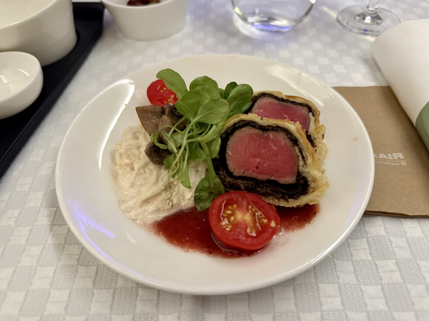 突发紧急回国实战！长荣商务舱里程票化解危机，一天之内出票+出发，还顺利搞定非联程台湾转机！