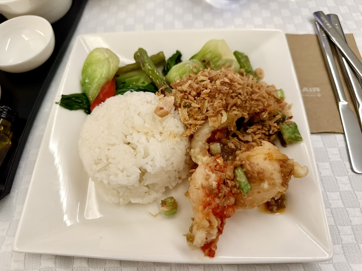 突发紧急回国实战！长荣商务舱里程票化解危机，一天之内出票+出发，还顺利搞定非联程台湾转机！