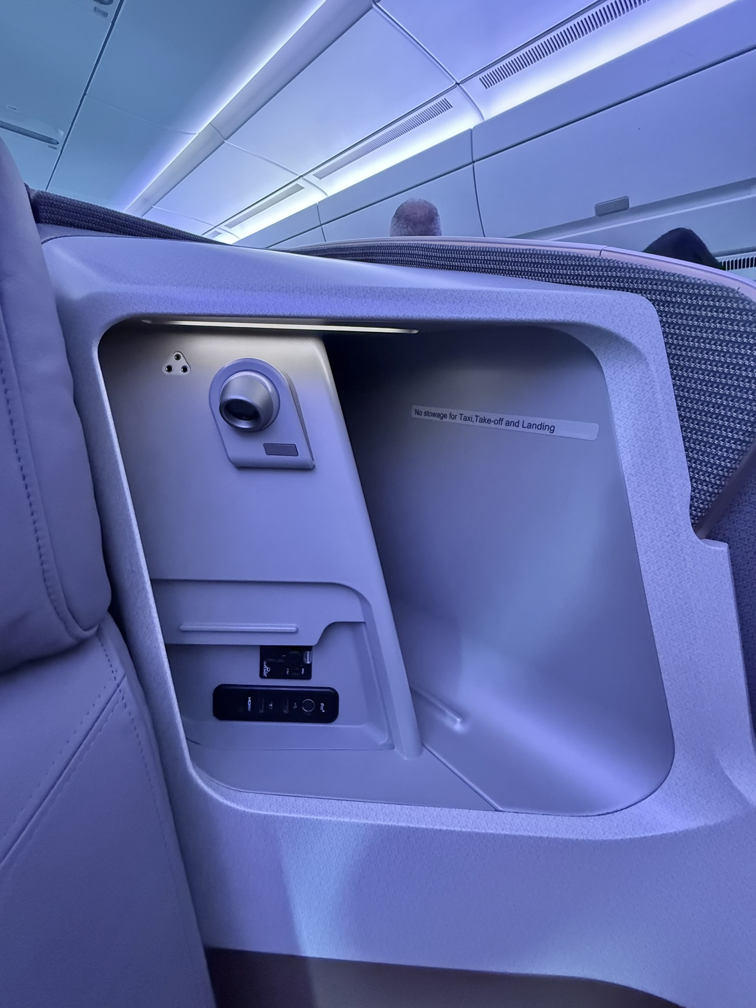 全球最长航班18小时马拉松飞行 – 新航A350-900ULR（新加坡 – 新加坡）商务舱体验