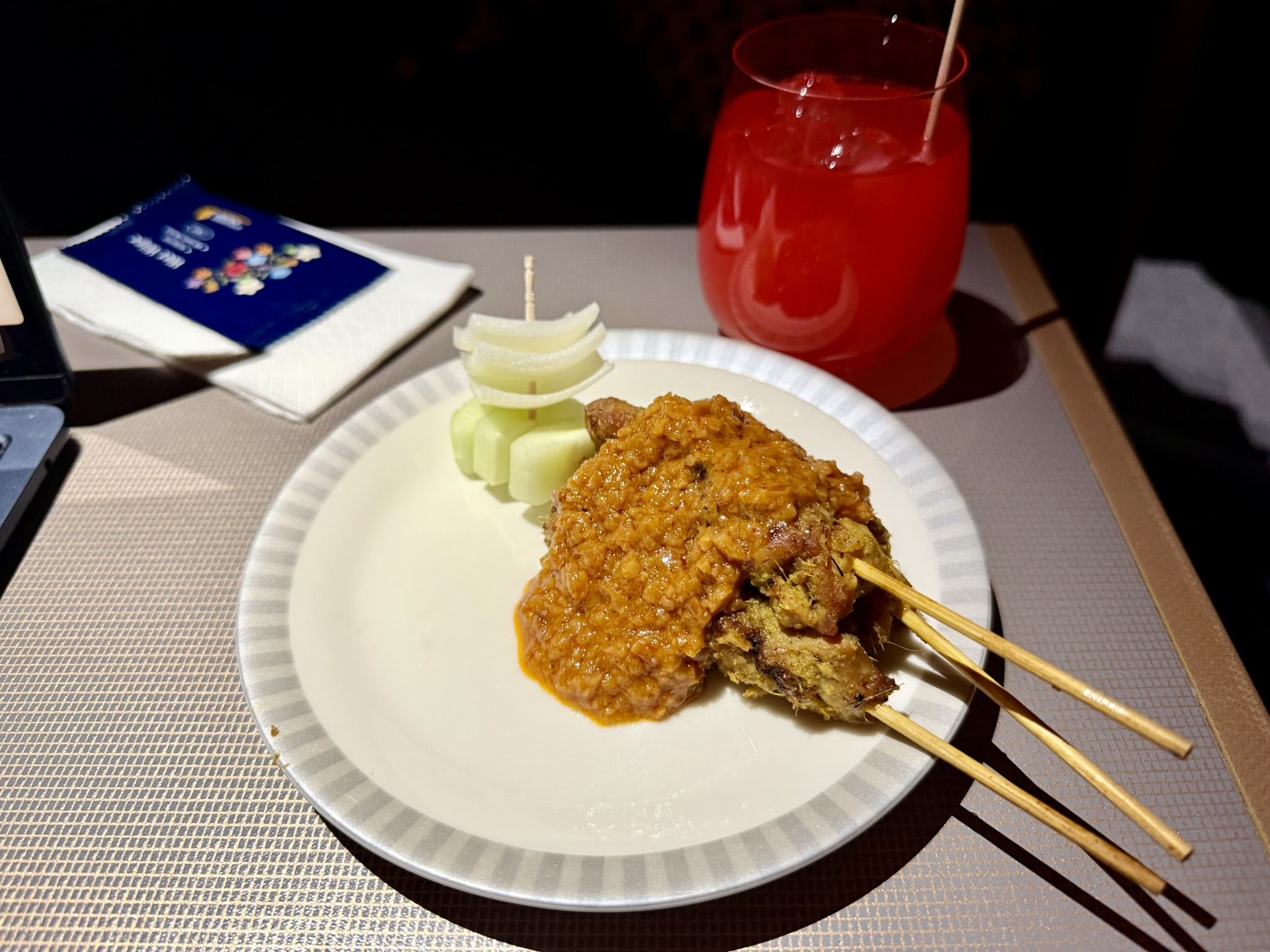 全球最长航班18小时马拉松飞行 – 新航A350-900ULR（新加坡 – 新加坡）商务舱体验