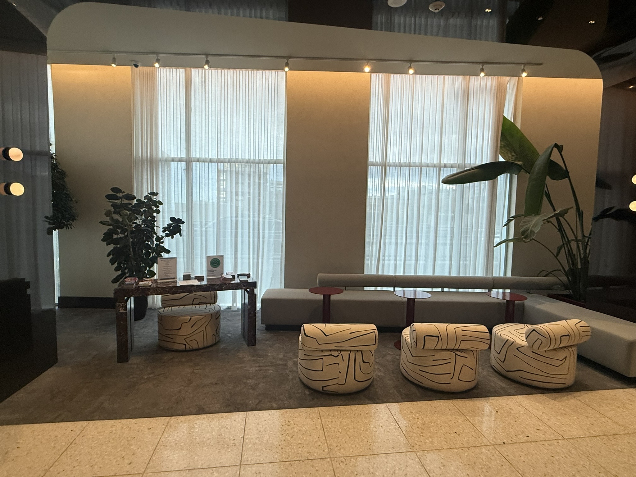 彻底的“大车店体验” - 蒙特利尔凯悦尚萃酒店(Hyatt Centric Ville Marie Montreal)入住体验 4 彻底的“大车店体验” - 蒙特利尔凯悦尚萃酒店(Hyatt Centric Ville Marie Montreal)入住体验