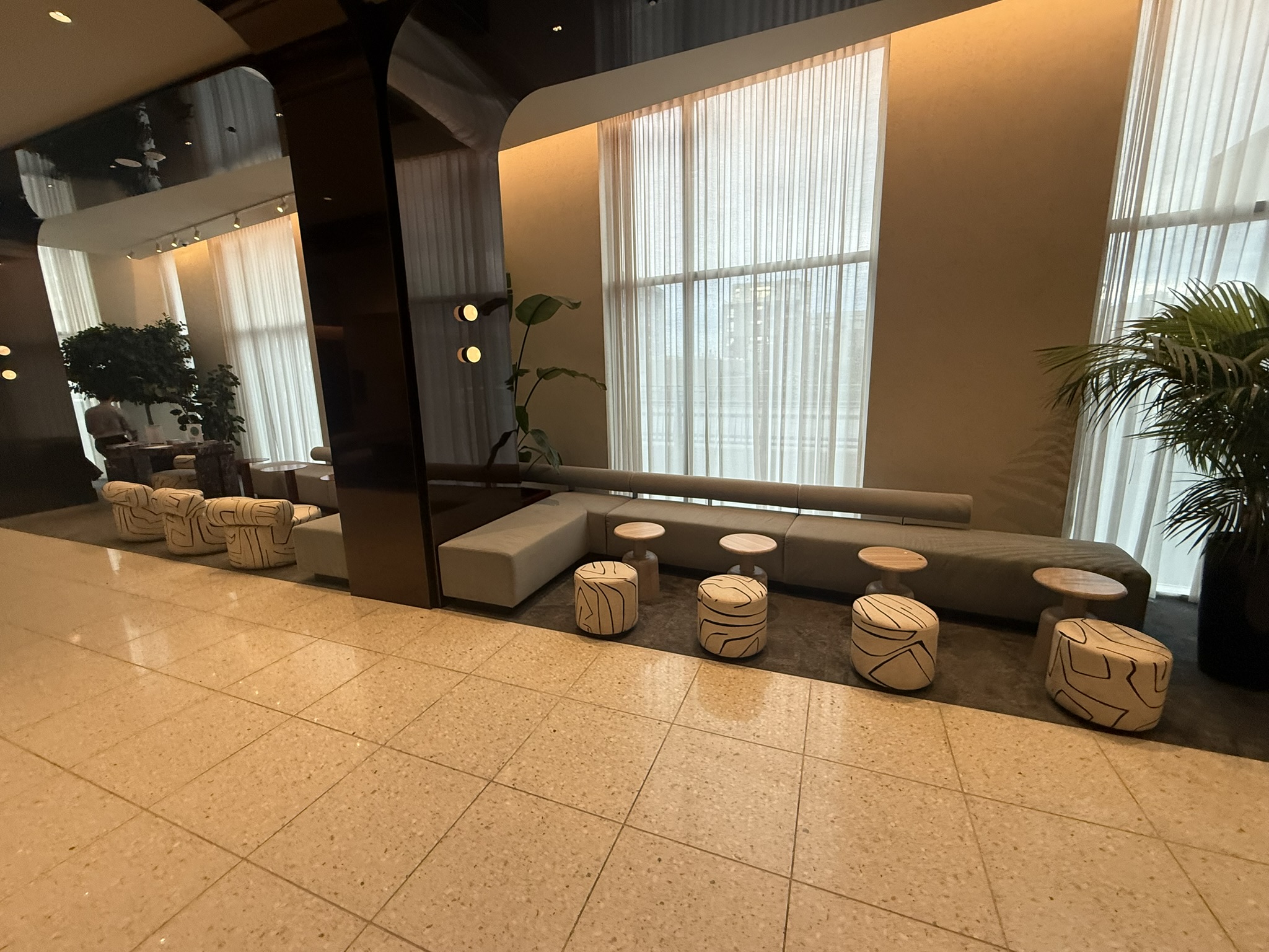 彻底的“大车店体验” - 蒙特利尔凯悦尚萃酒店(Hyatt Centric Ville Marie Montreal)入住体验 3 彻底的“大车店体验” - 蒙特利尔凯悦尚萃酒店(Hyatt Centric Ville Marie Montreal)入住体验