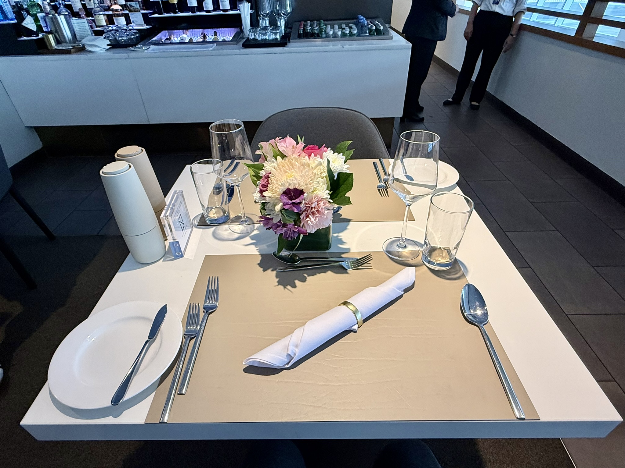 说走就走的A380头等舱：12小时连刷汉莎航空两大顶奢头等舱休息室，还能在休息室过海关入境？！