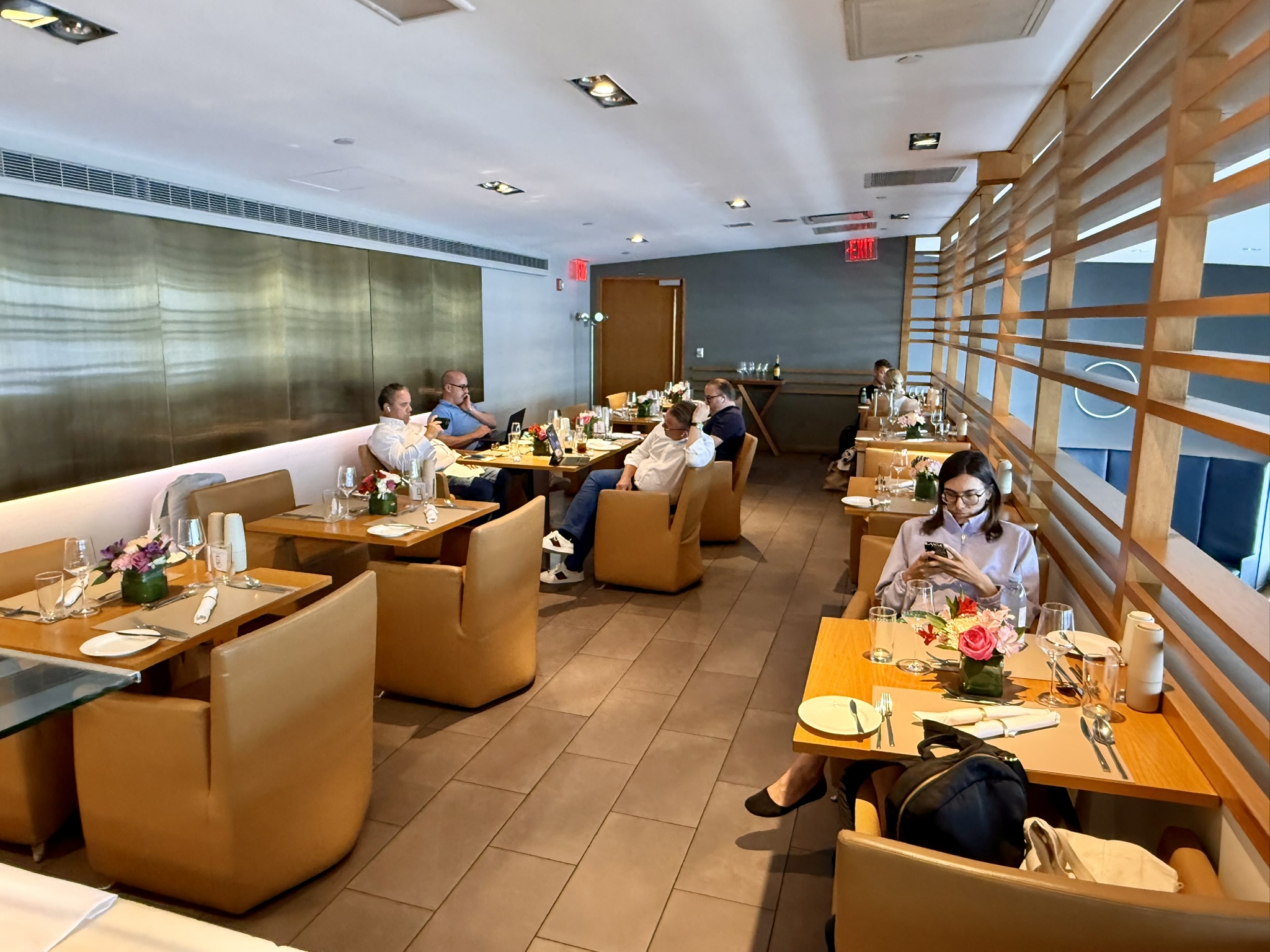 说走就走的A380头等舱：12小时连刷汉莎航空两大顶奢头等舱休息室，还能在休息室过海关入境？！