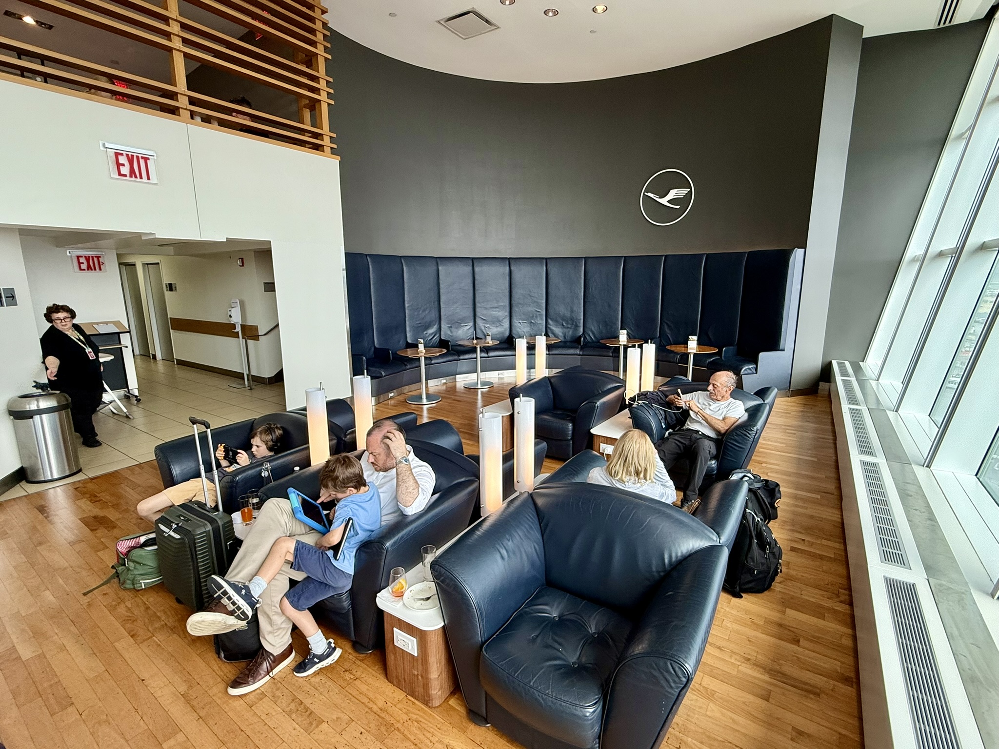 说走就走的A380头等舱：12小时连刷汉莎航空两大顶奢头等舱休息室，还能在休息室过海关入境？！