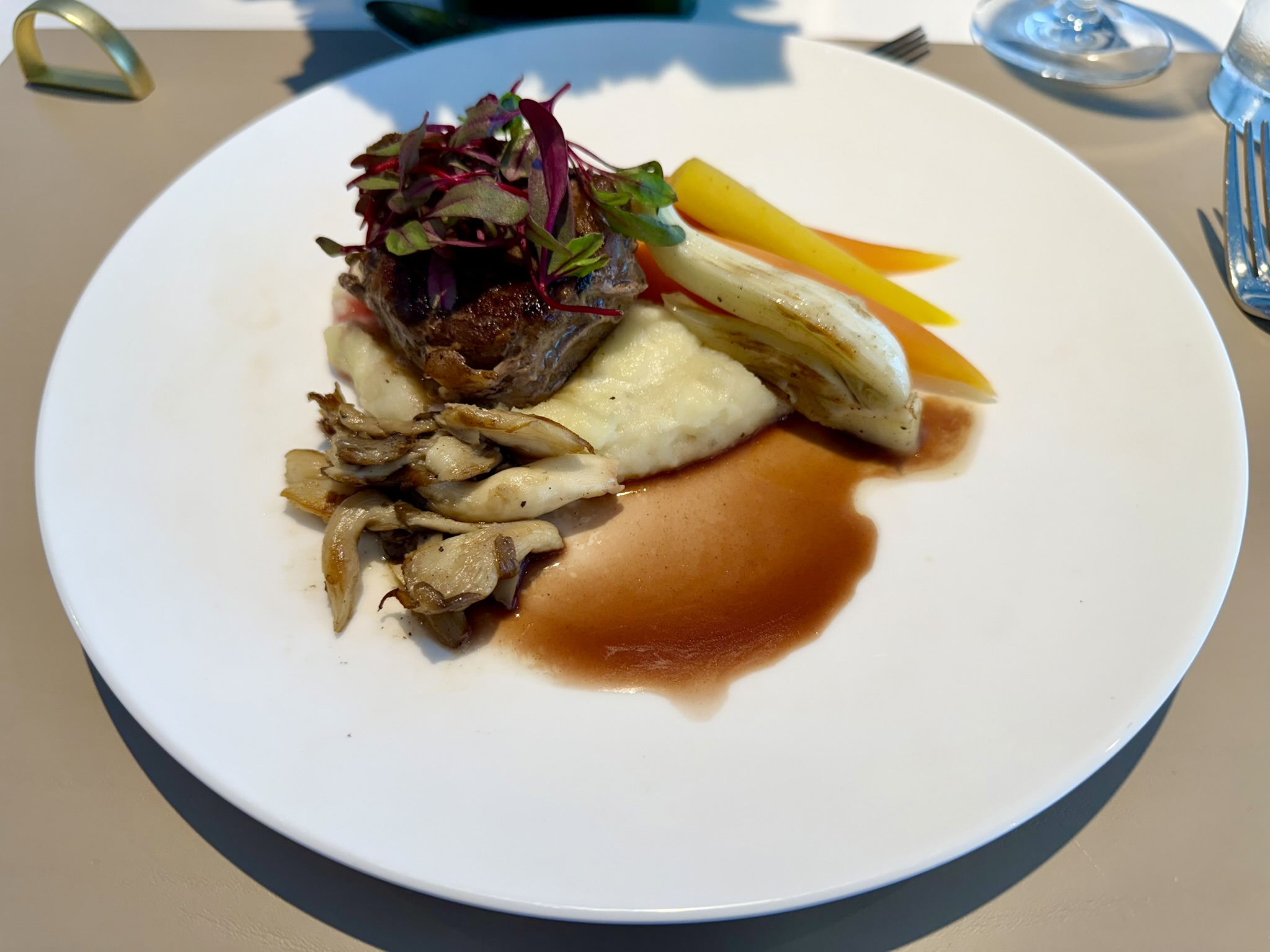 说走就走的A380头等舱：12小时连刷汉莎航空两大顶奢头等舱休息室，还能在休息室过海关入境？！