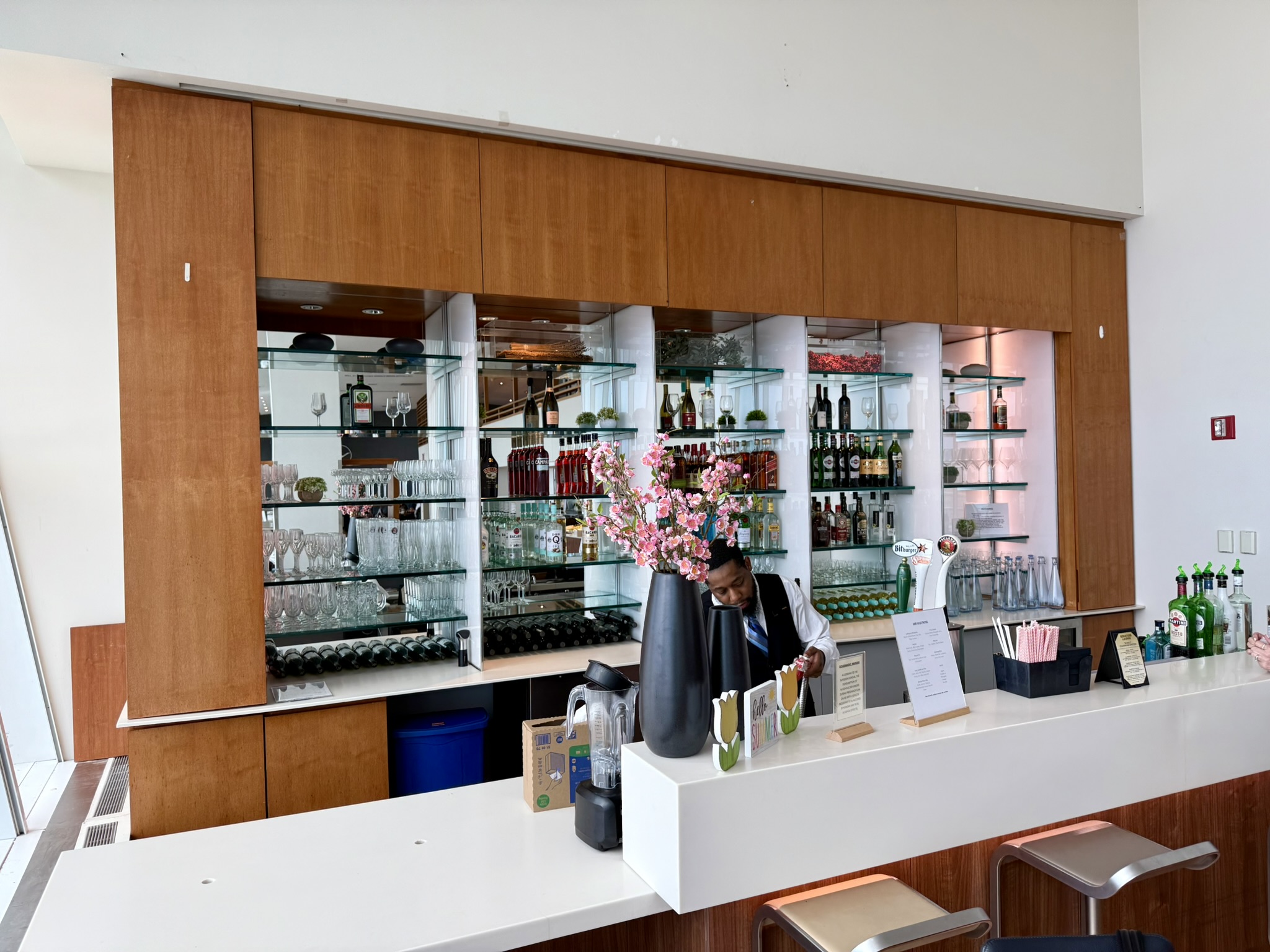 说走就走的A380头等舱：12小时连刷汉莎航空两大顶奢头等舱休息室，还能在休息室过海关入境？！