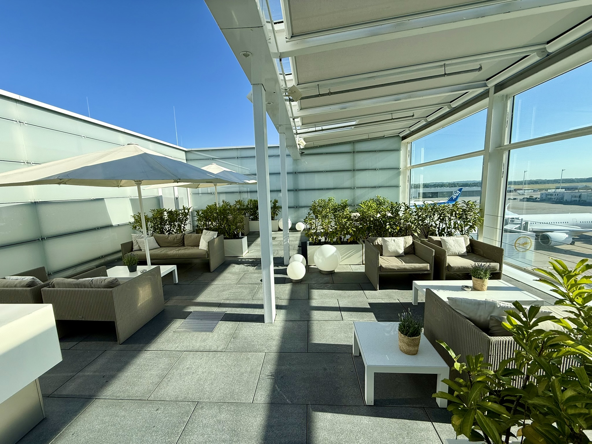 说走就走的A380头等舱：12小时连刷汉莎航空两大顶奢头等舱休息室，还能在休息室过海关入境？！