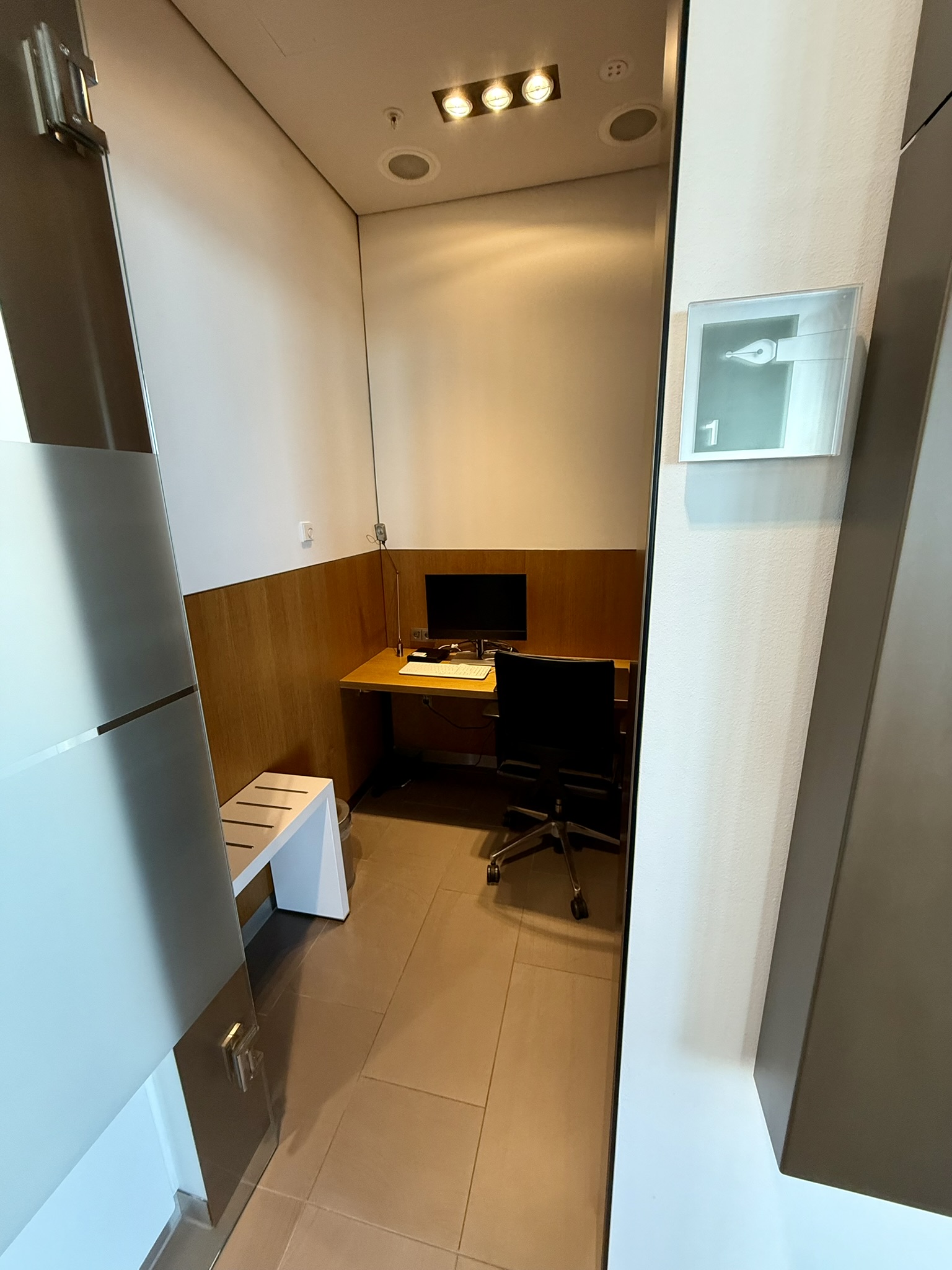 说走就走的A380头等舱：12小时连刷汉莎航空两大顶奢头等舱休息室，还能在休息室过海关入境？！