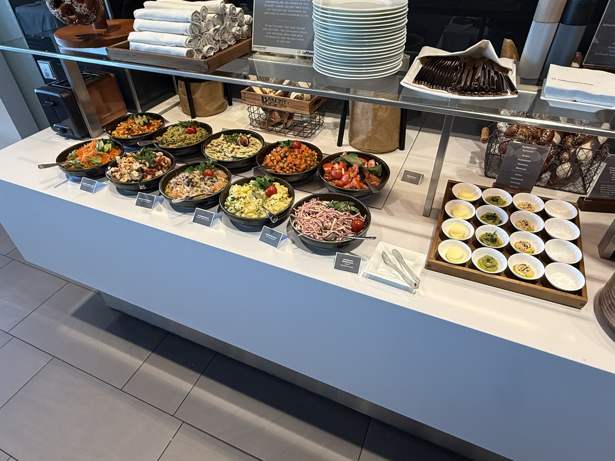 说走就走的A380头等舱：12小时连刷汉莎航空两大顶奢头等舱休息室，还能在休息室过海关入境？！