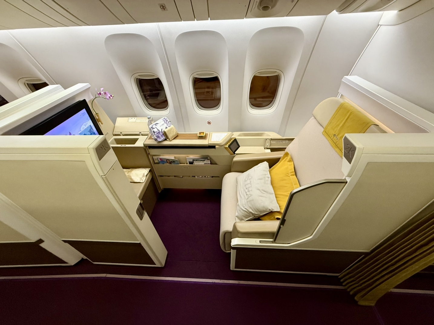 人在空中，突发旺季神票照样不误！韩亚航空中美商务舱65K点数或1万人民币拿下！